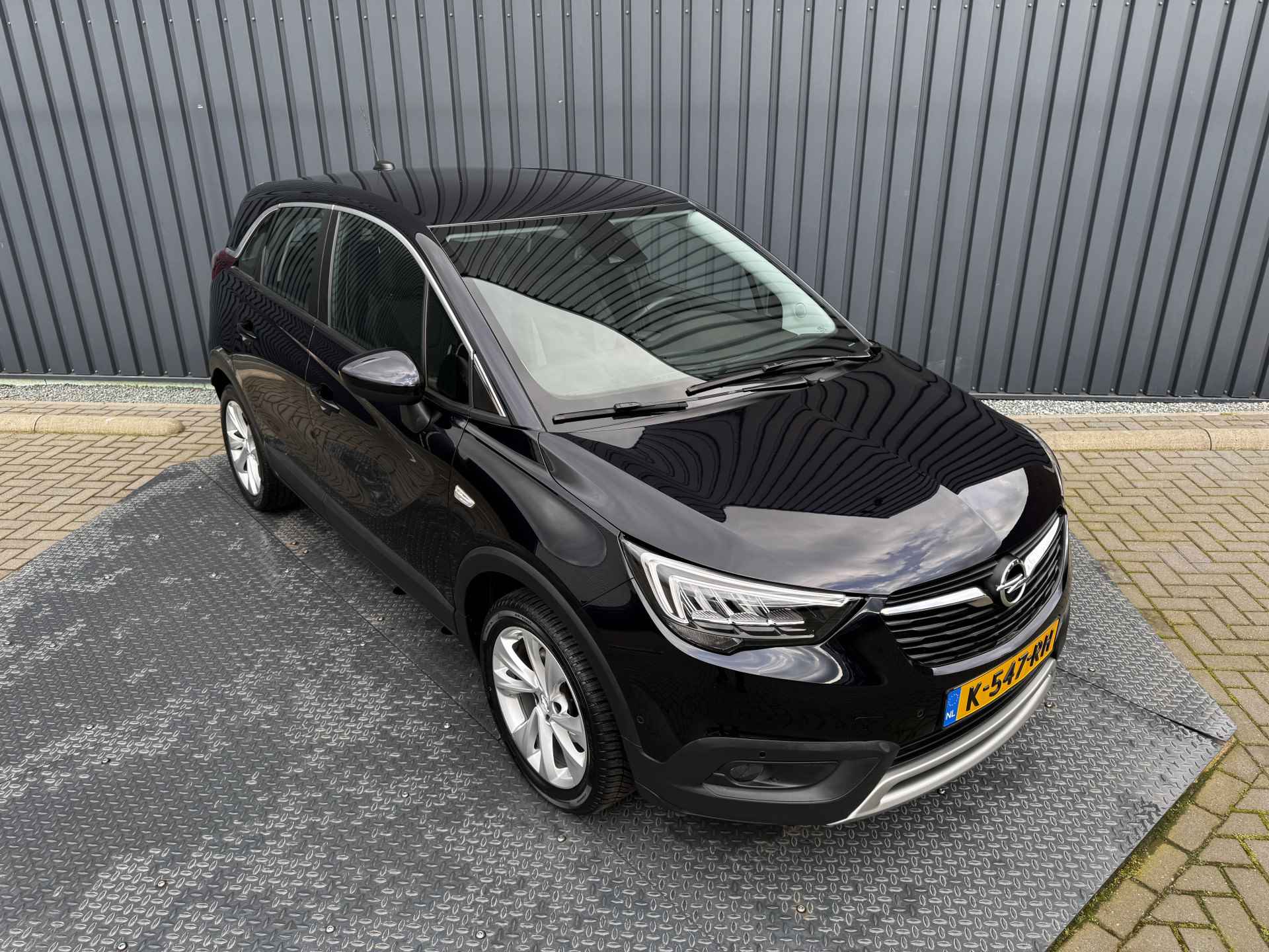 Opel Crossland X 1.2 Turbo 130Pk Aut. Innovation | 17'' | Keyless | Dodehoeksensoren | Camera | Prijs Rijklaar!! - 33/45