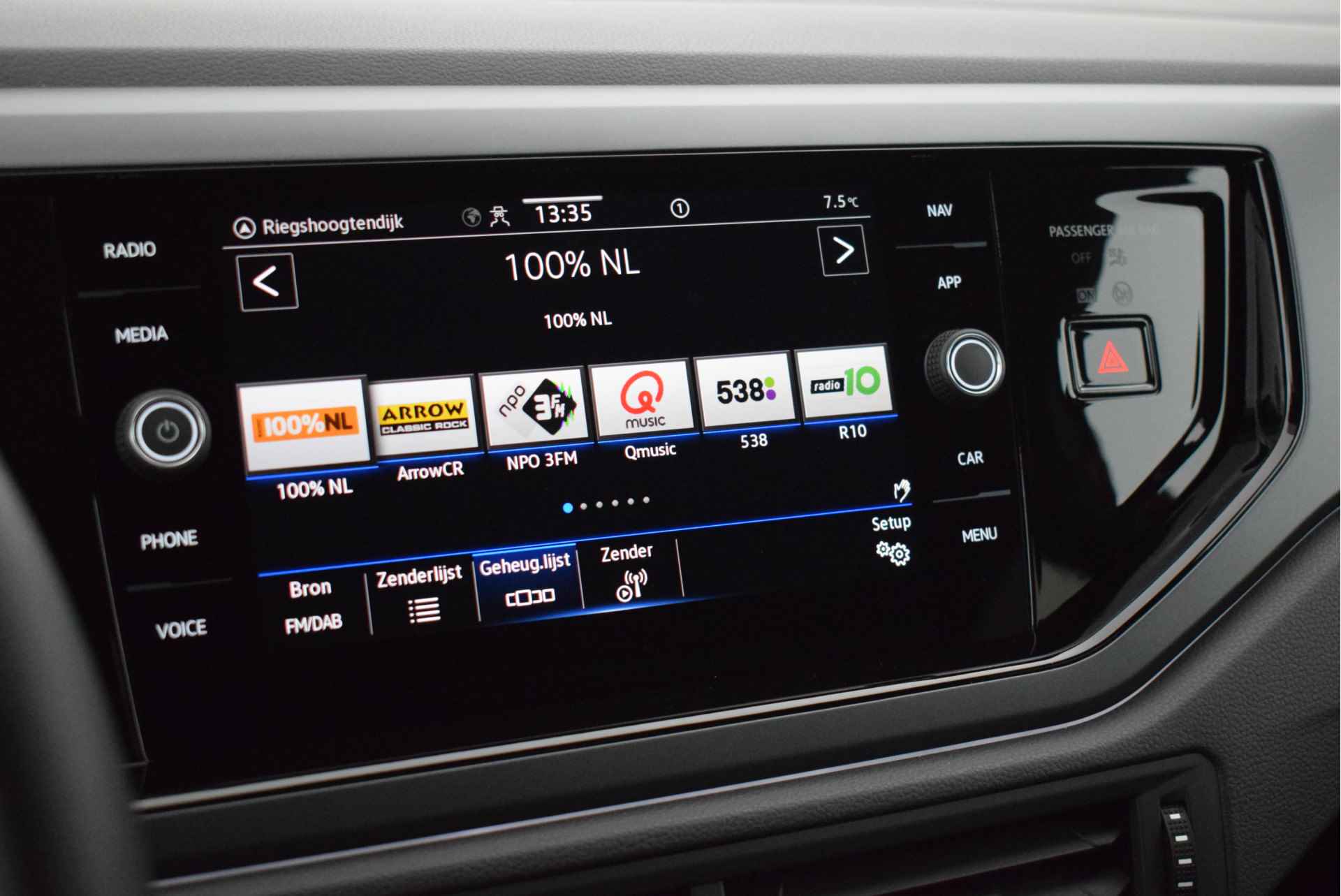 Volkswagen Taigo 1.0 TSI 110pk DSG 2x R-Line Keyless Camera Virtual Cockpit IQ.Light Navigatie - 18/51