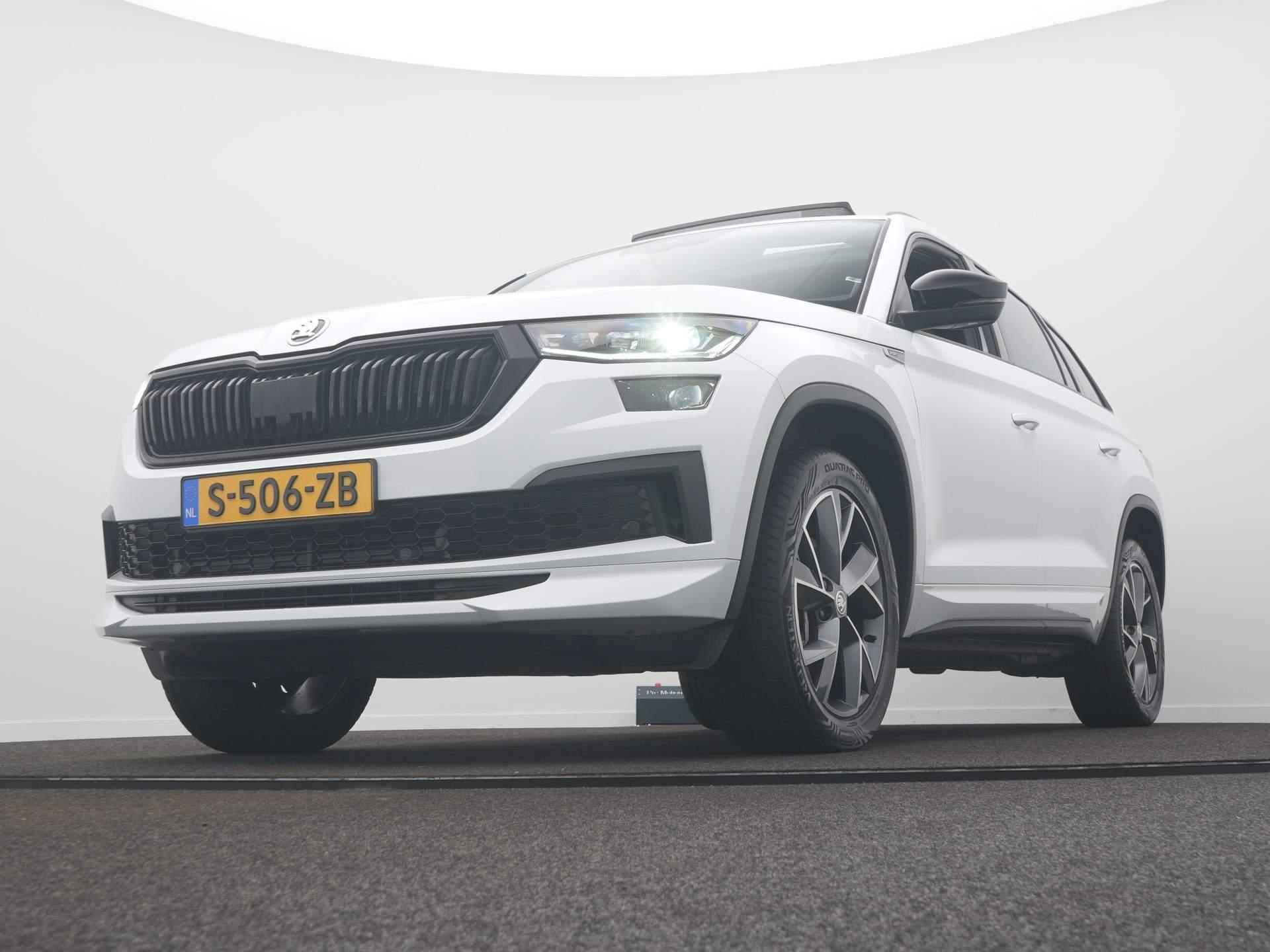 Skoda Kodiaq 1.5 TSI Sportline Business 7p. DSG / Panodak / Elek. Trekhaak / Camera / Elek. Stoel - 9/72