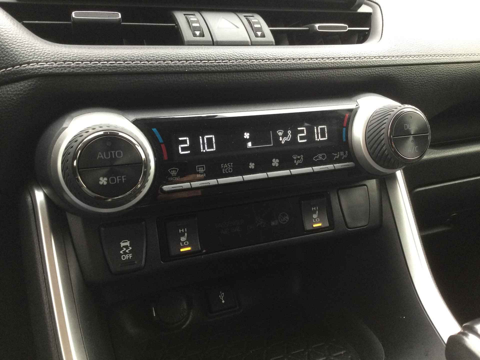 Toyota RAV4 2.5 Hybrid Active | Carplay | LED | Camera | - 12/32