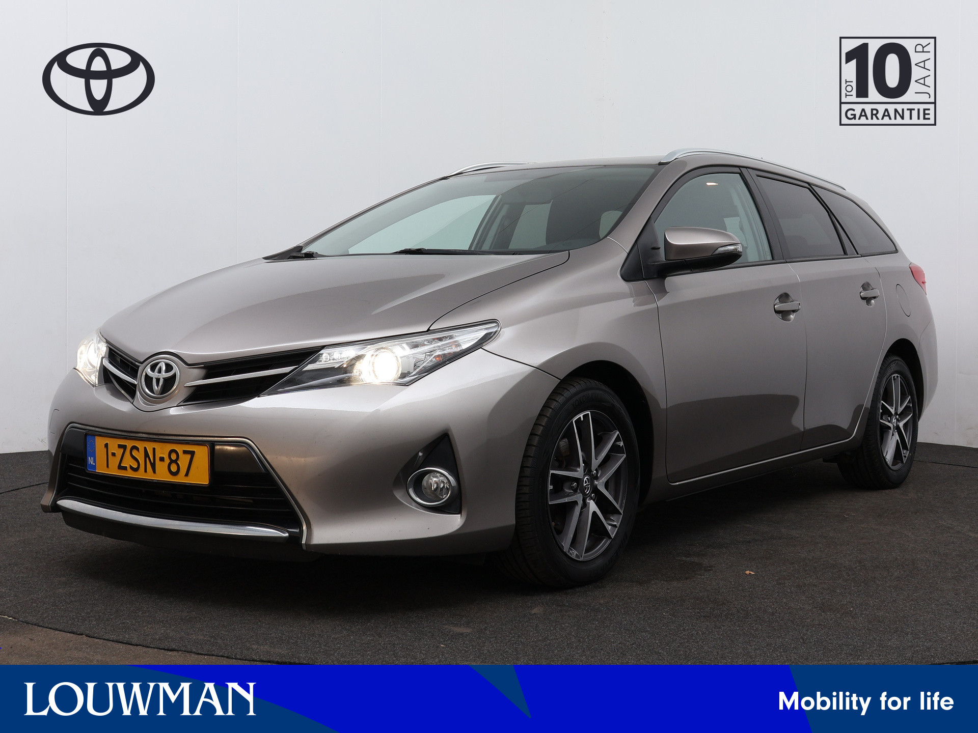 Toyota Auris Touring Sports 1.3 VVT-i Aspiration | Navigatie | Camera | LM Velgen | Stoelverwarming |