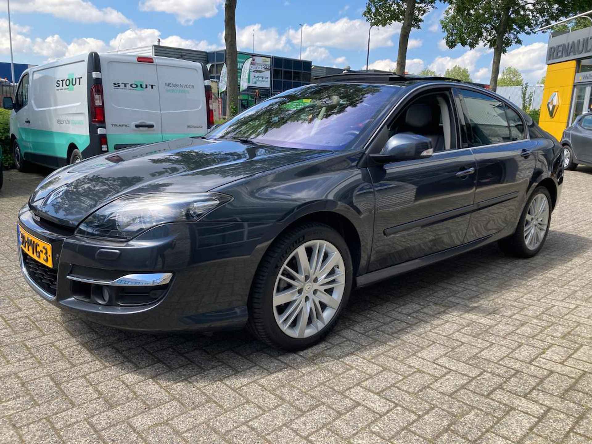 Renault Laguna 2.0 T Initiale - 6/15