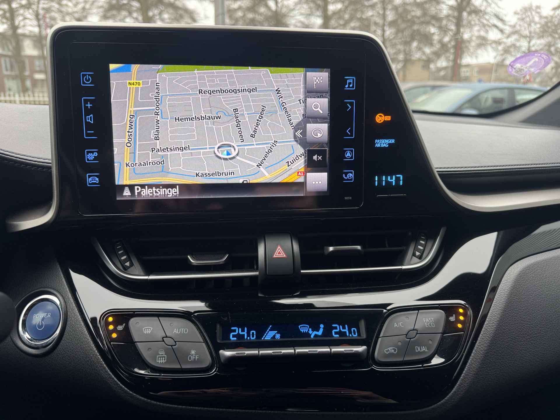 Toyota C-HR 1.8 Hybrid Dynamic Trekhaak, Navigatie, Stoelverwarming, Cruise control , All-in Rijklaarprijs - 23/41