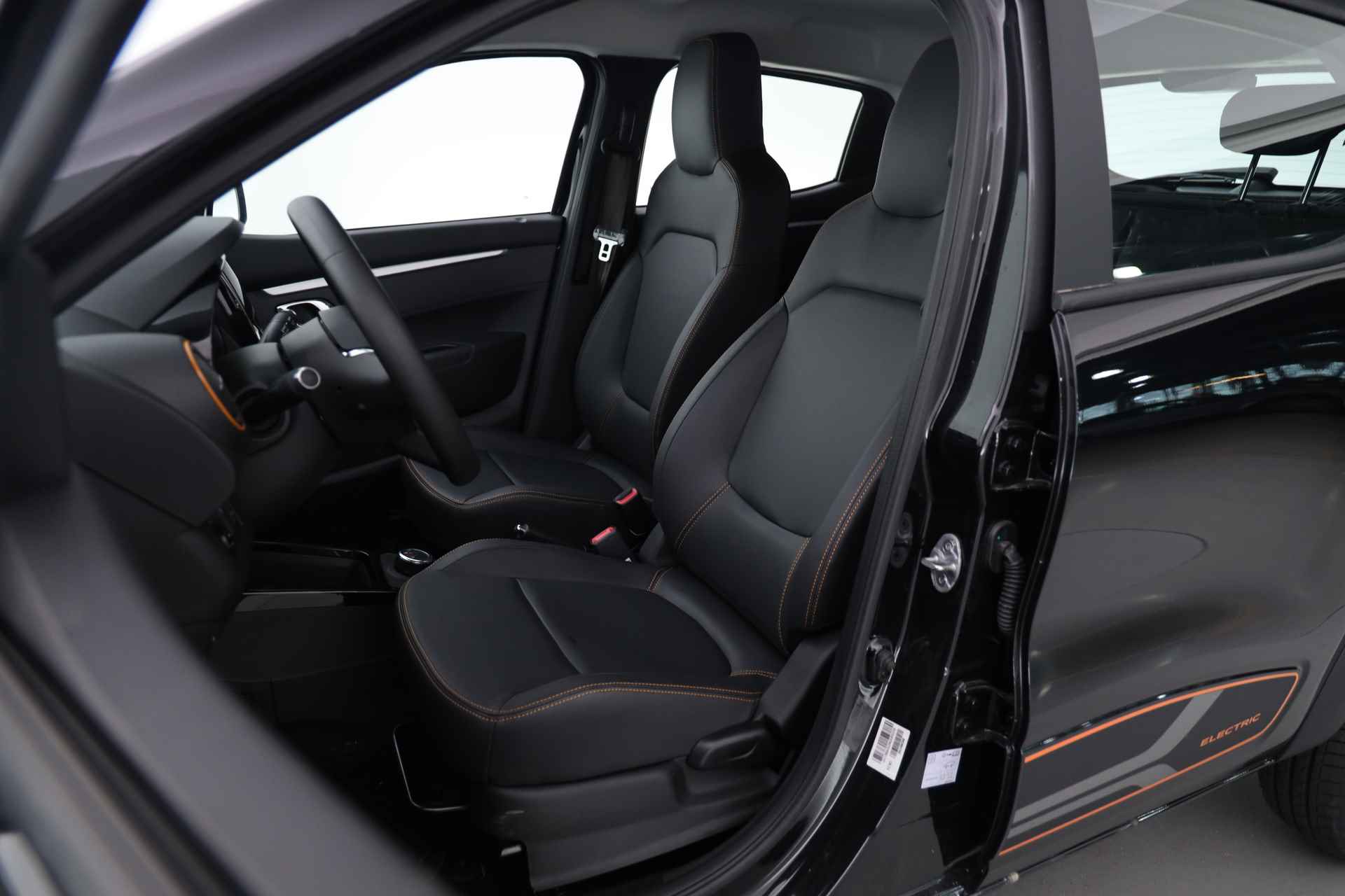 Dacia Spring Comfort Plus (Orange Pack) | Navi | Apple CarPlay / Android Auto | Camera | PDC | Airco - 3/26