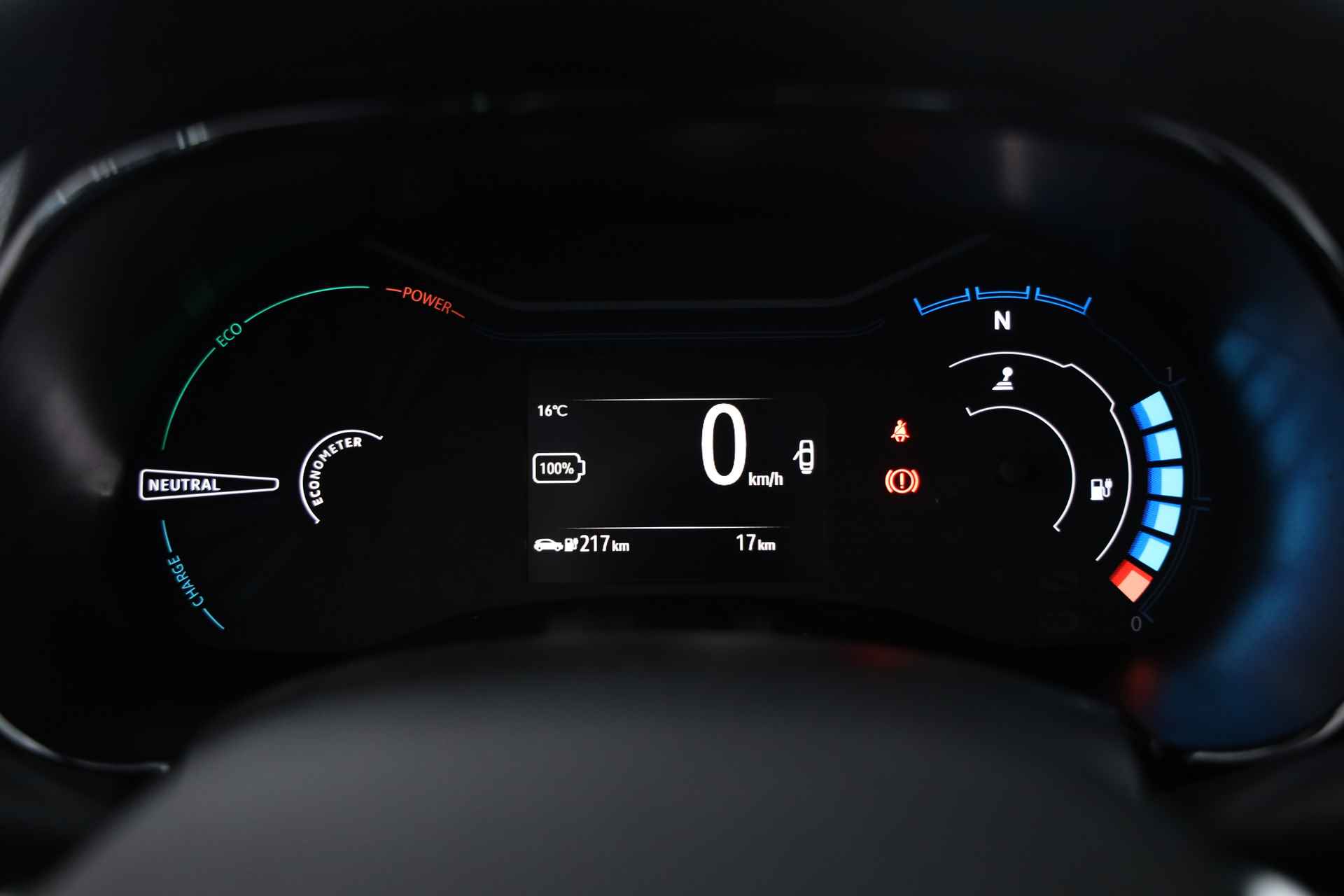Dacia Spring Comfort Plus (Orange Pack) | Navi | Apple CarPlay / Android Auto | Camera | PDC | Airco - 9/26