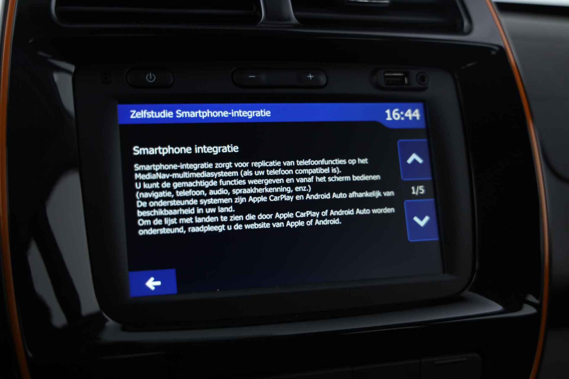 Dacia Spring Comfort Plus (Orange Pack) | Navi | Apple CarPlay / Android Auto | Camera | PDC | Airco - 11/26