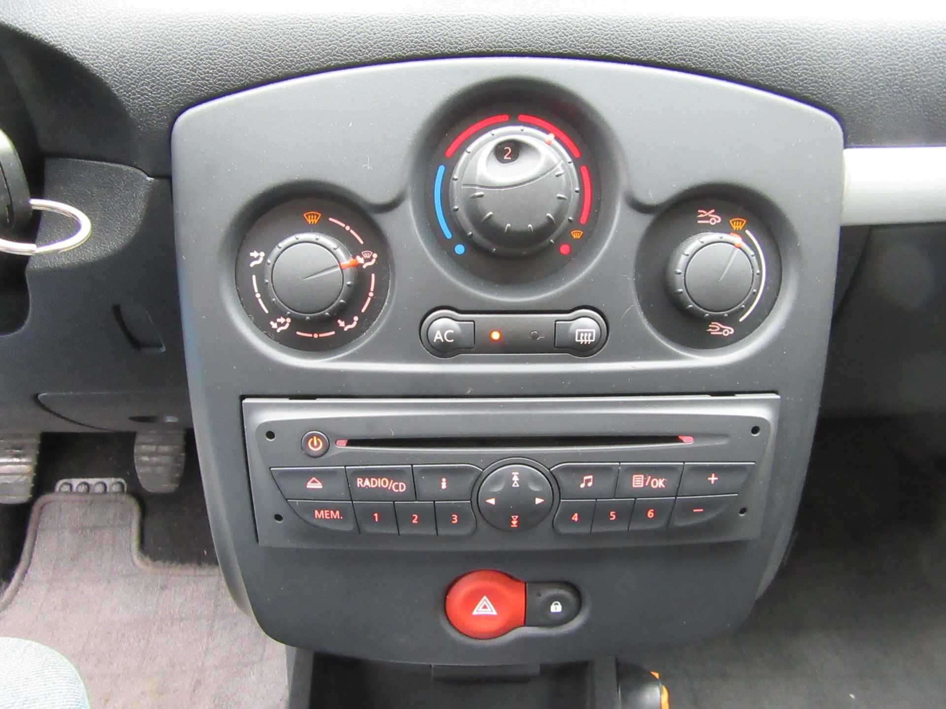 Renault Clio 1.5 dCi Parisienne Airco Lichtmetalenvelgen Cpv elektr.ramen - 4/18