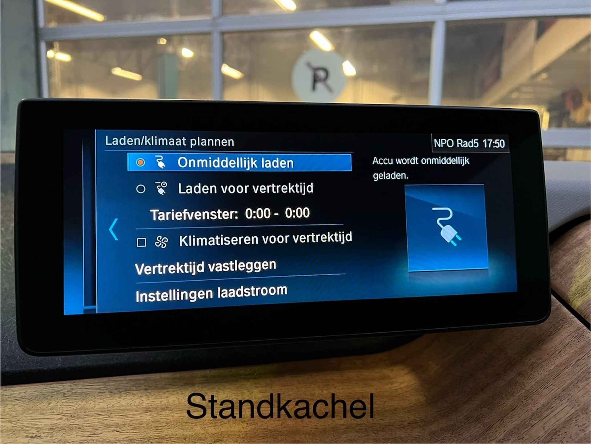 BMW i3 Executive 120Ah 42 kWh Schuifdak/Carplay/Adaptive/Sport/Loft/20"/3-fase - 28/47