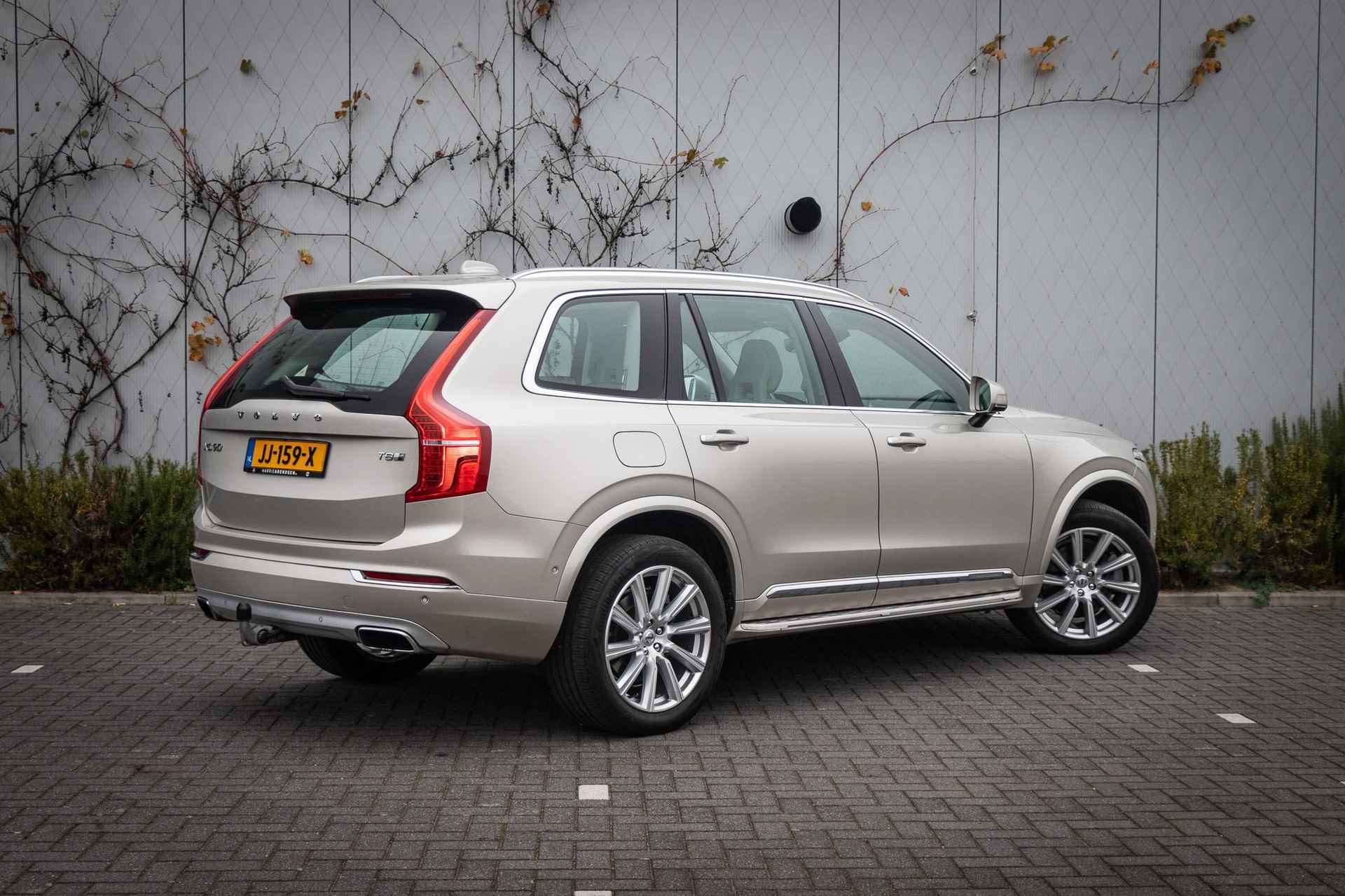 Volvo XC90 T8 Twin Engine AWD Inscription  | Adaptieve Cruise Control | Trekhaak | Luchtvering | Adaptieve LED koplampen | Schuif-/kanteldak | Geventileerde voorstoelen - 4/26