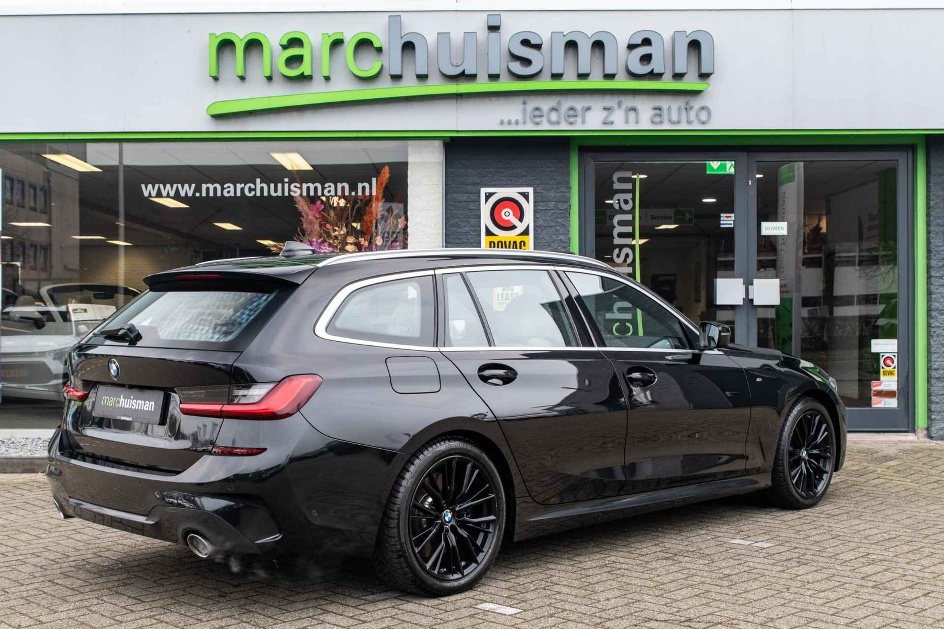 BMW 3-serie Touring 330i High Executive / M-SPORT / PANODAK / LEDER / 1E EIG / NL AUTO - 2/51