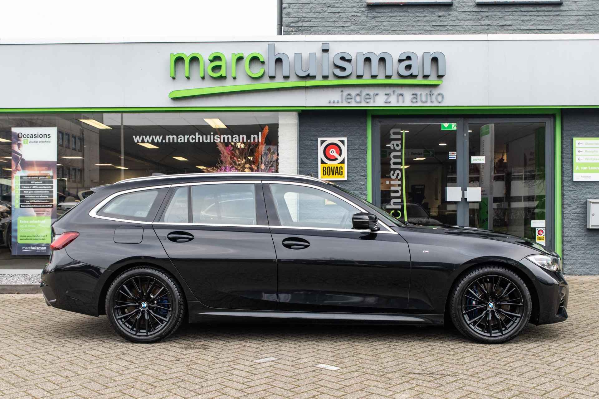 BMW 3-serie Touring 330i High Executive / M-SPORT / PANODAK / LEDER / 1E EIG / NL AUTO - 3/51