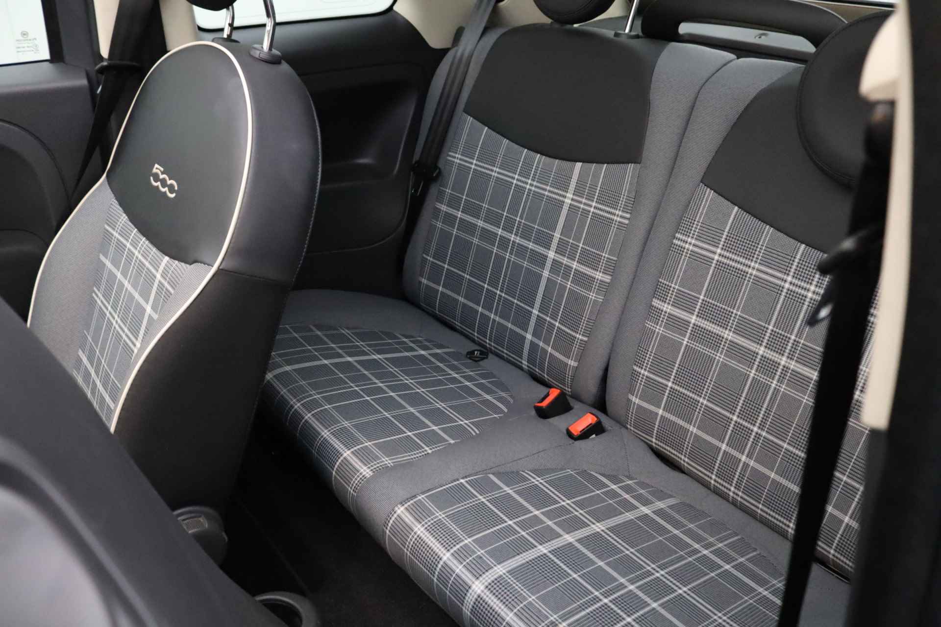 Fiat 500C 0.9 TwinAir Turbo Lounge | Elektrisch bedienbaar open dak | Airconditioning | Navigatie - 17/28