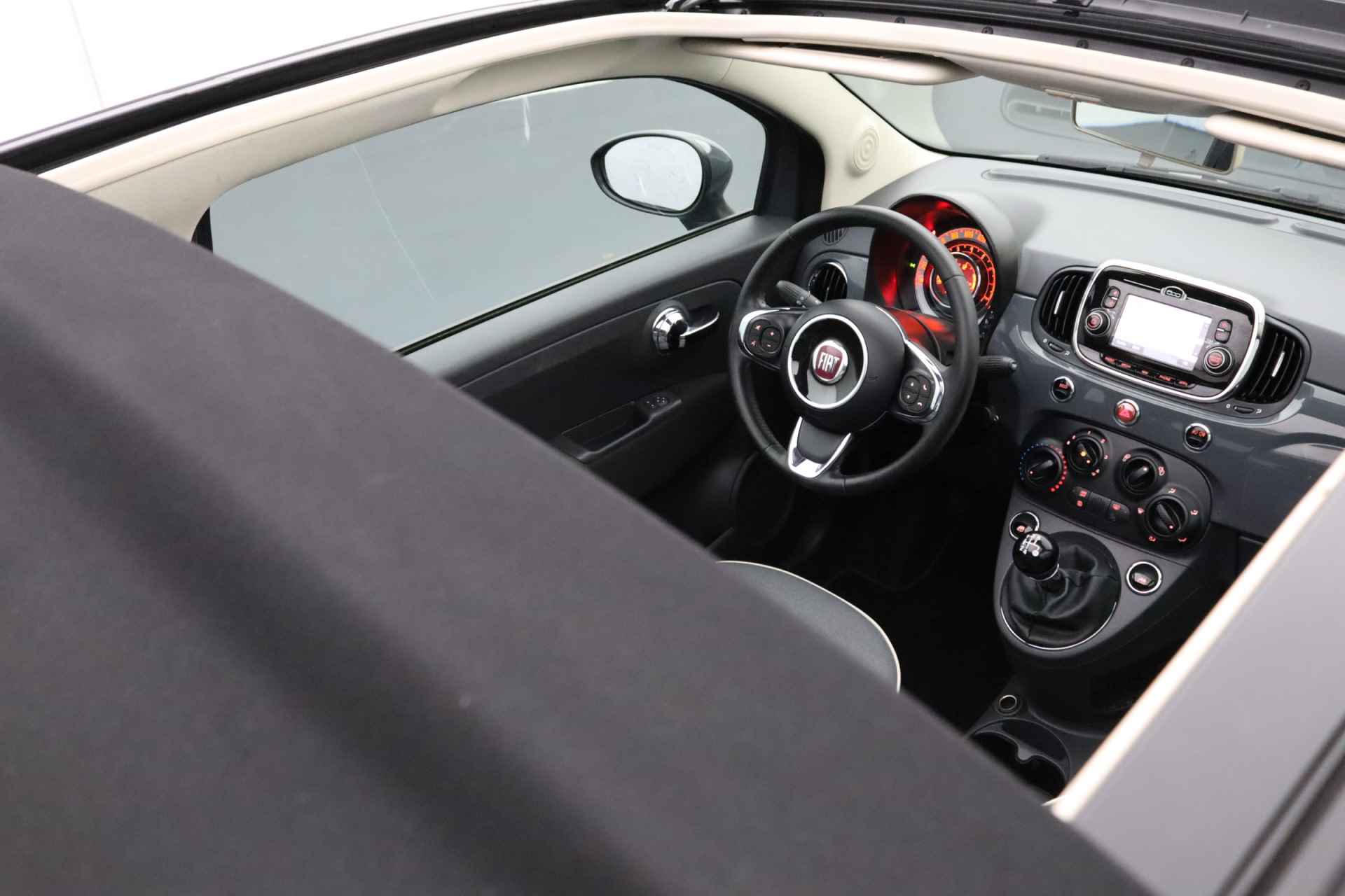 Fiat 500C 0.9 TwinAir Turbo Lounge | Elektrisch bedienbaar open dak | Airconditioning | Navigatie - 27/28