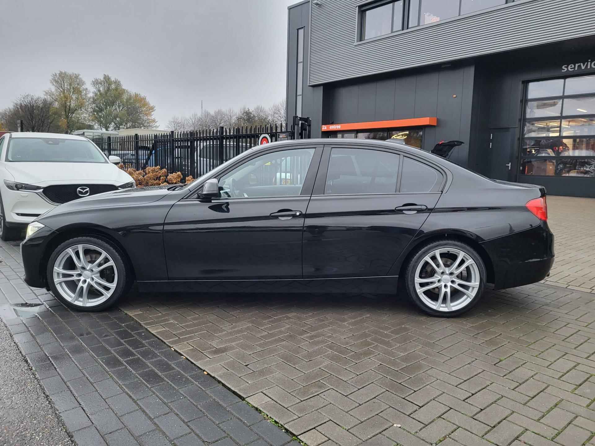 BMW 3-serie 320i EfficientDynamics Edition Upgrade Edition - 5/37