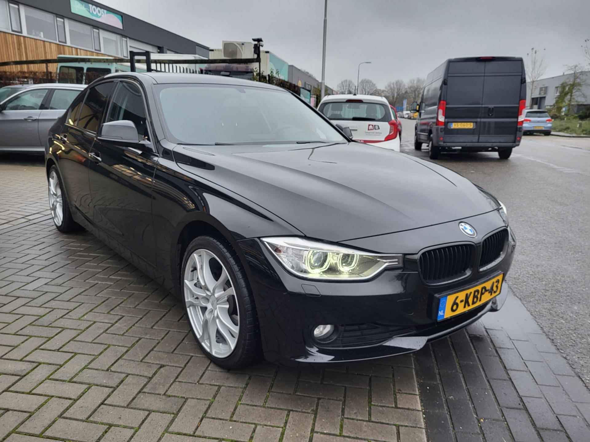 BMW 3-serie 320i EfficientDynamics Edition Upgrade Edition - 12/37