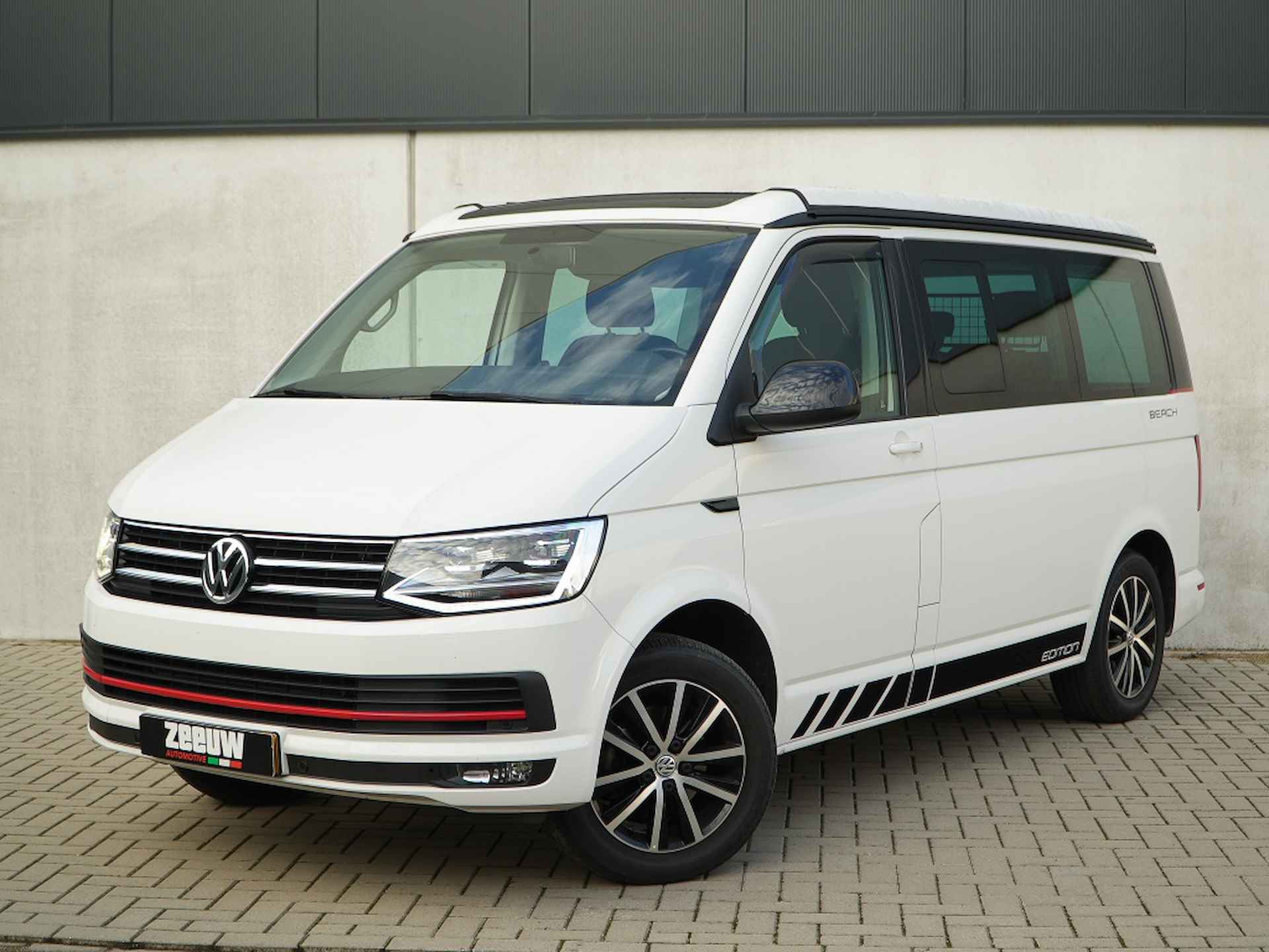 Volkswagen California T6 2.0 TDI 150 PK DSG California Beach Edition | Trekhaak - 2/41