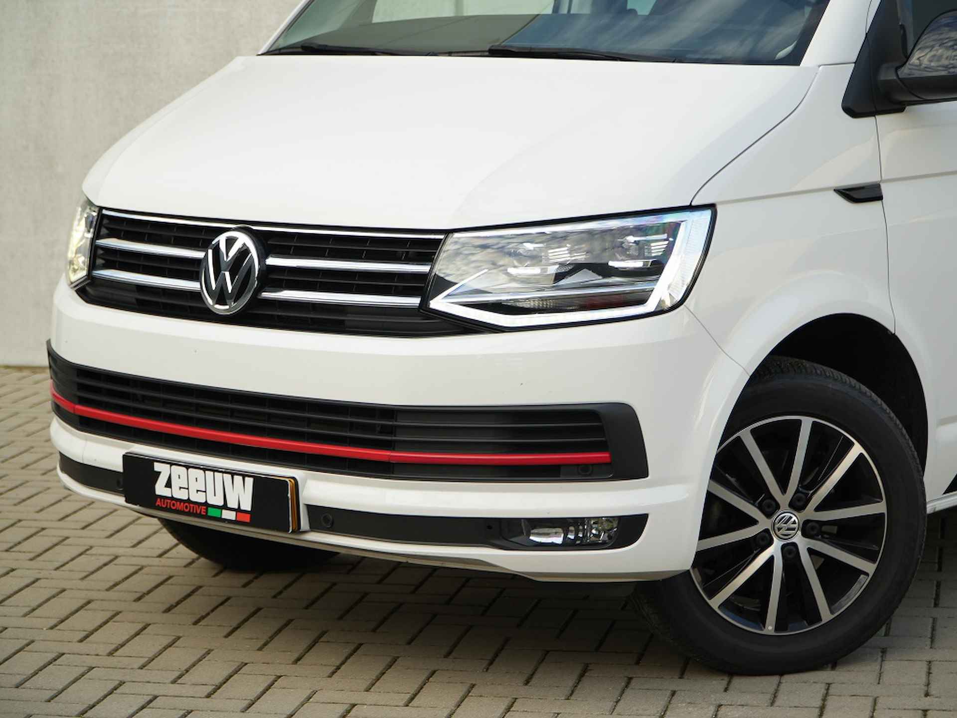 Volkswagen California T6 2.0 TDI 150 PK DSG California Beach Edition | Trekhaak - 4/41