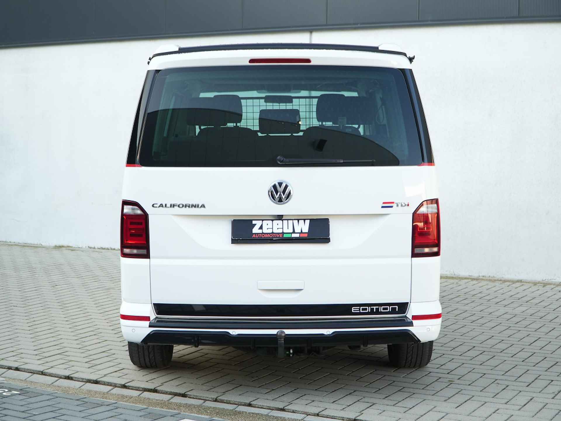 Volkswagen California T6 2.0 TDI 150 PK DSG California Beach Edition | Trekhaak - 31/41