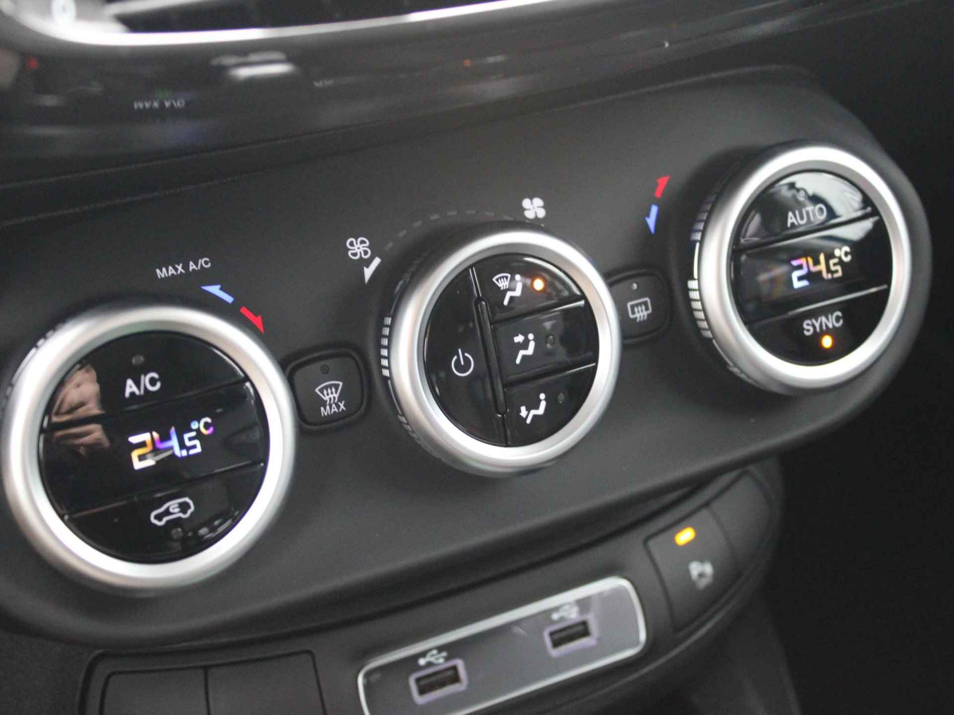 Fiat 500 X 1.5 Hybrid Sport | Automaat | Navi | Clima | Camera | Keyless | Cruise | Apple Carplay | BSM | 18" - 15/20