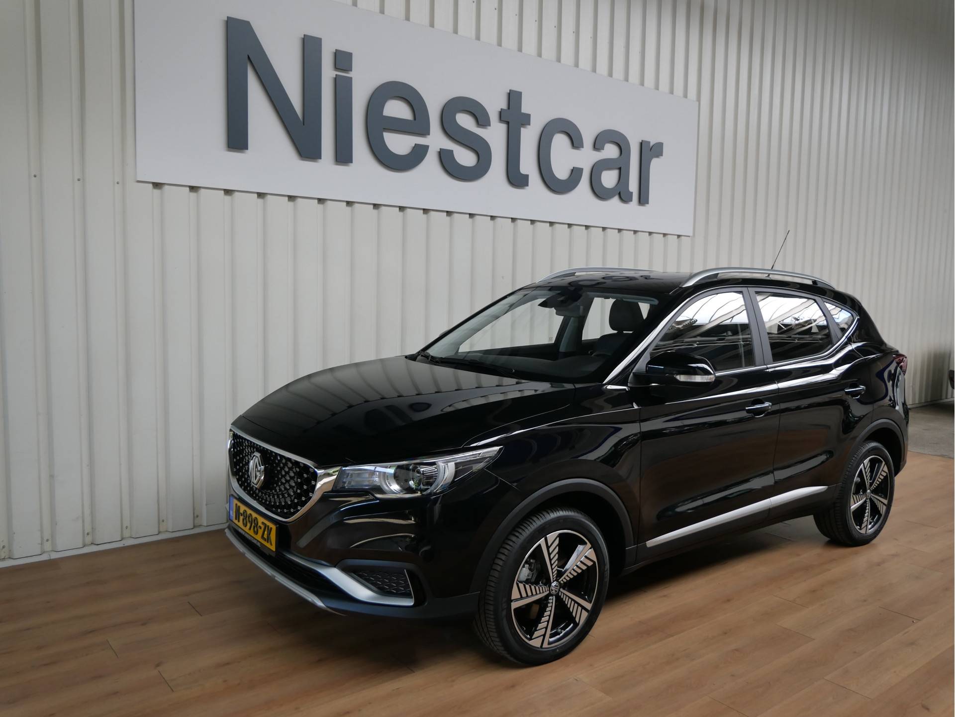 MG ZS EV Luxury ** € 2.000,- subsidie mogelijk ** - 7/17