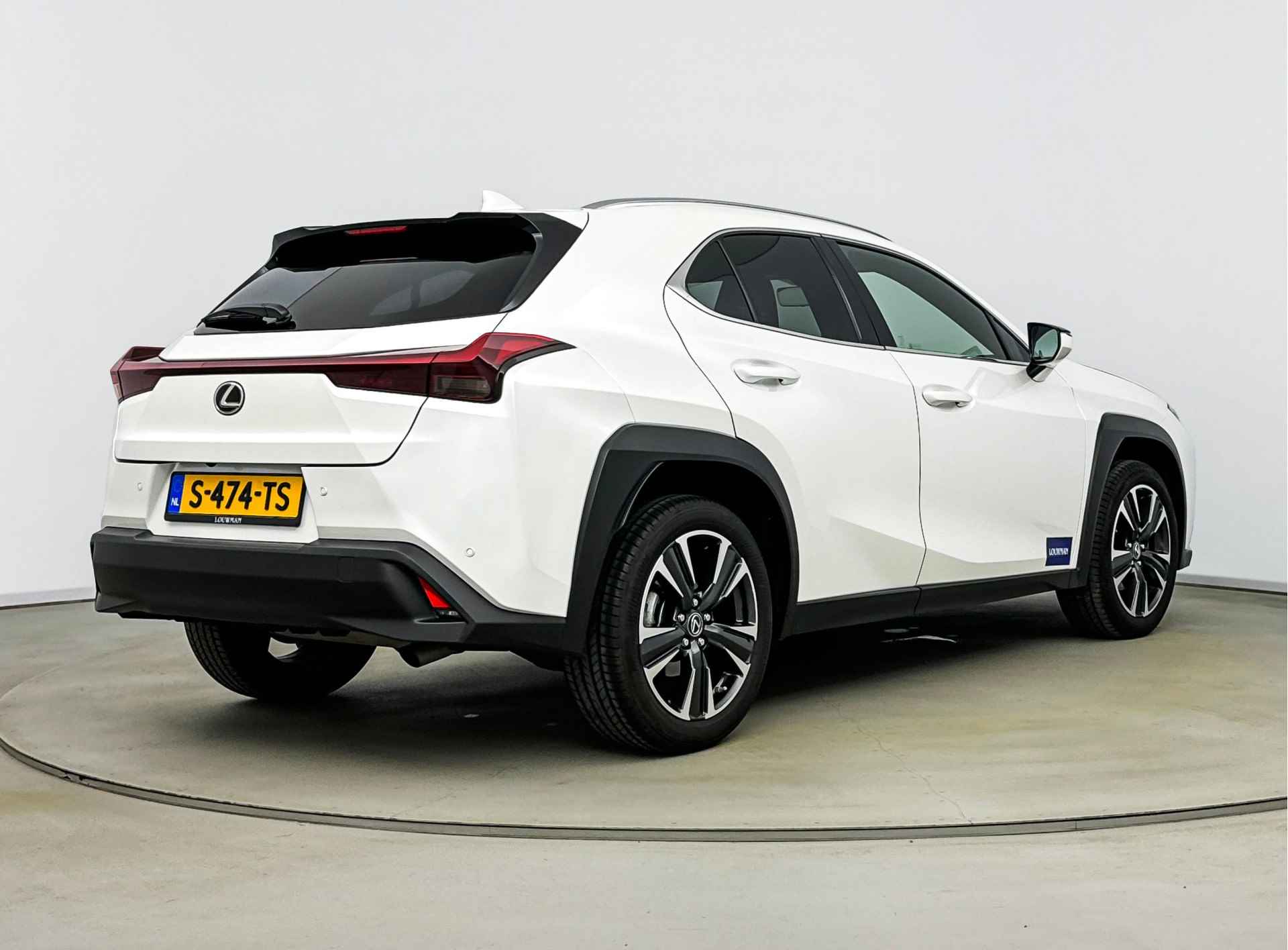 Lexus UX 250h Business Line | Blind Spot Monitor | Navigatie | Extra getint glas | - 26/39