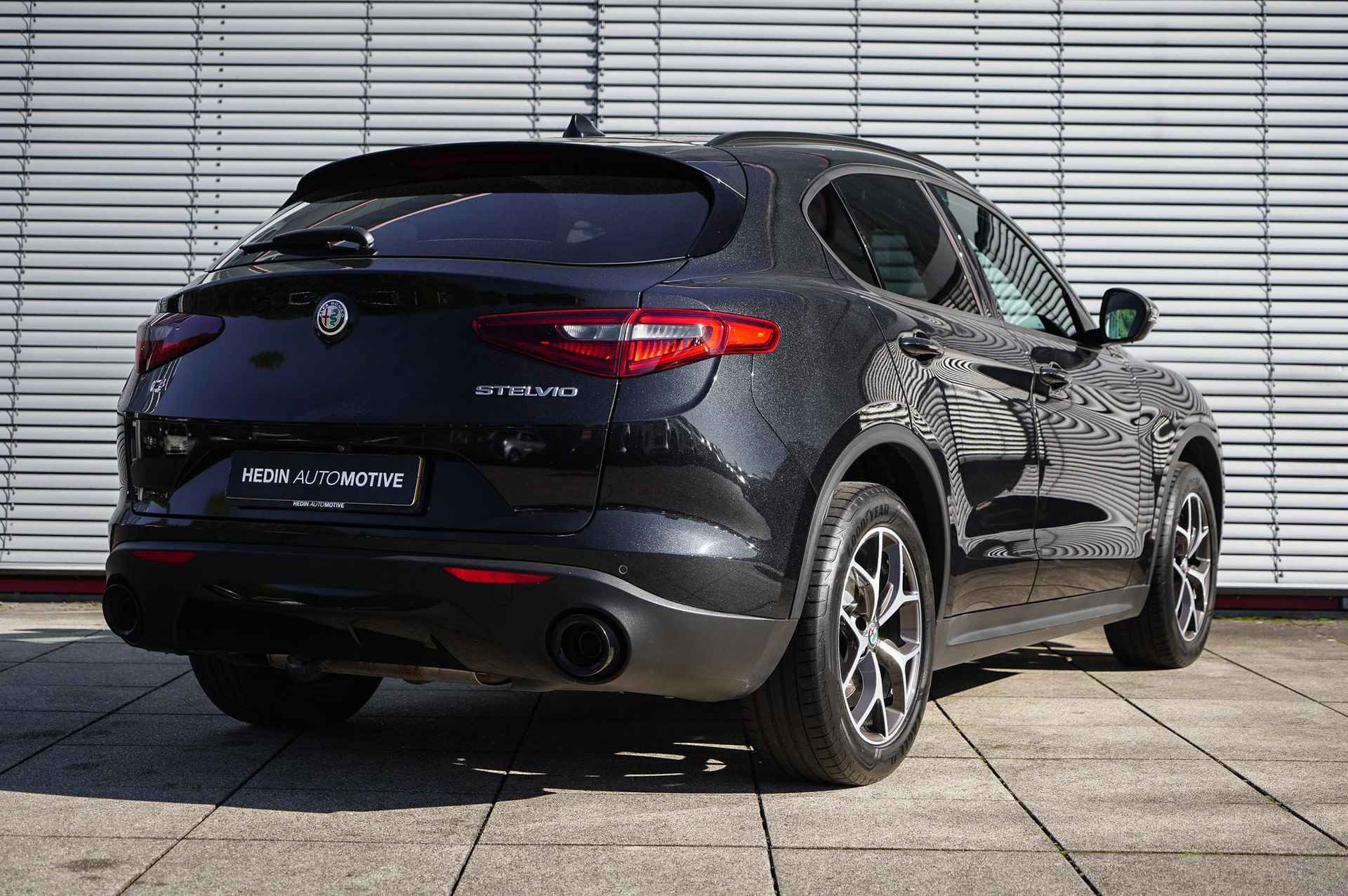 Alfa Romeo Stelvio 2.0 T AWD 280pk | Veloce Interieur | Adaptieve Cruise Control | Trekhaak 2.300KG | DAB, Bluetooth & AppleCarplay/AndroidAuto | Parkeersensoren + Camera - 5/30