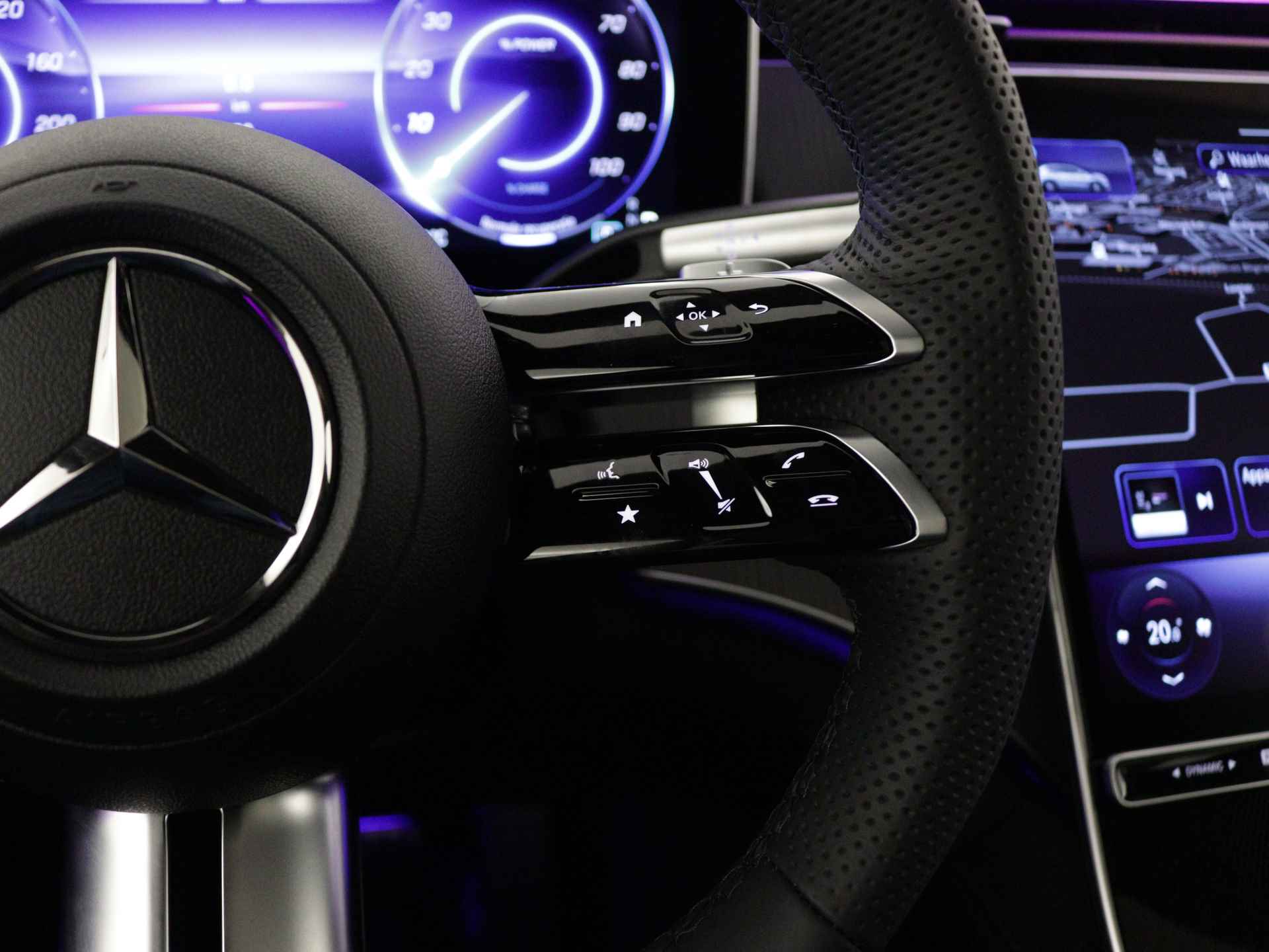 Mercedes-Benz EQS SUV 450 4MATIC AMG Line 7p 118 kWh Nightpakket | Trekhaak | Premium pakket | DIGITAL LIGHT | USB-pakket plus | Burmester® 3D-surround sound system | Rijassistentiepakket Plus | Head-up display | - 20/42