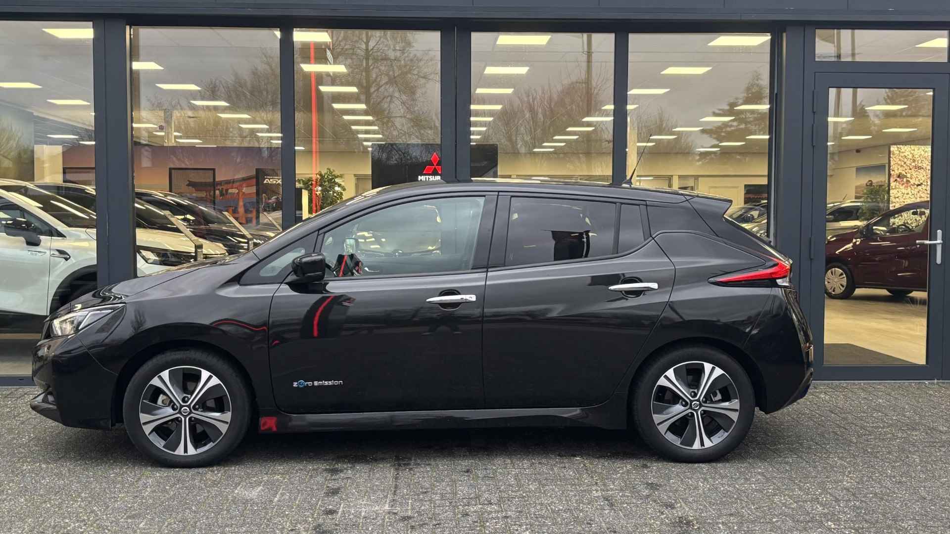 Nissan LEAF 40 kWh N-Connecta - 13/28