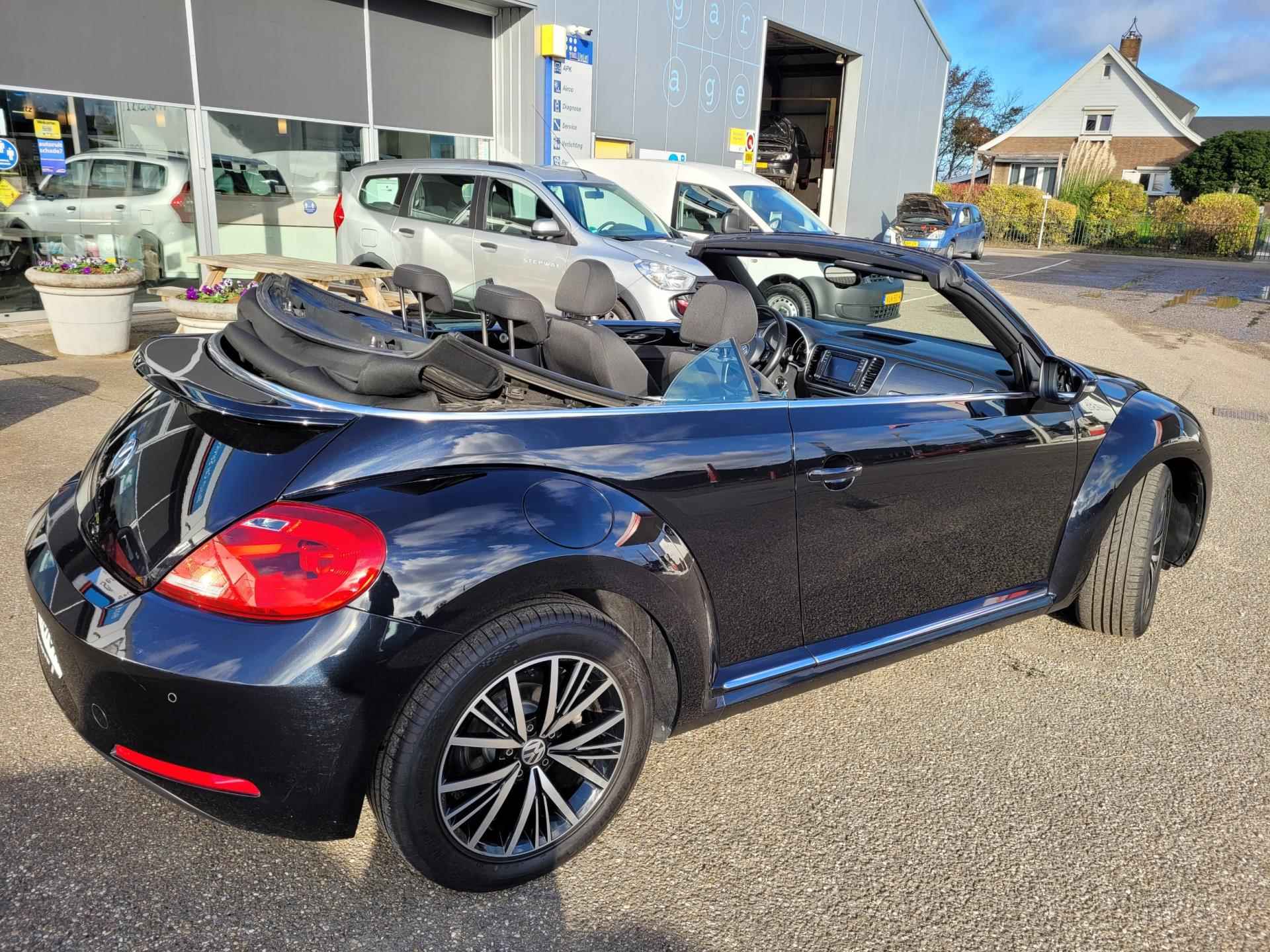 Volkswagen Beetle Cabriolet 1.2 TSI Exclusive Series - 7/30