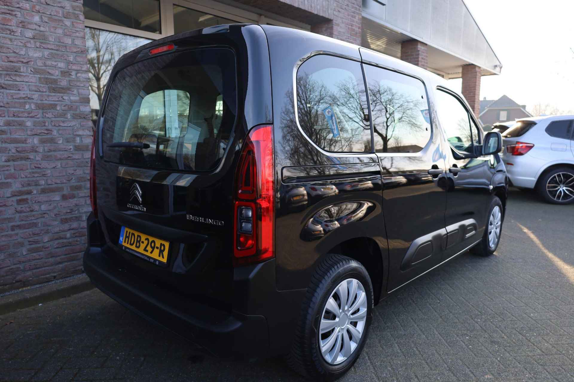 Citroen Berlingo 1.2 PureTech 5-PERSOONS CARPLAY CAMERA CRUISE VERKEERSBORD/RIJBAANDETECTIE - 4/44