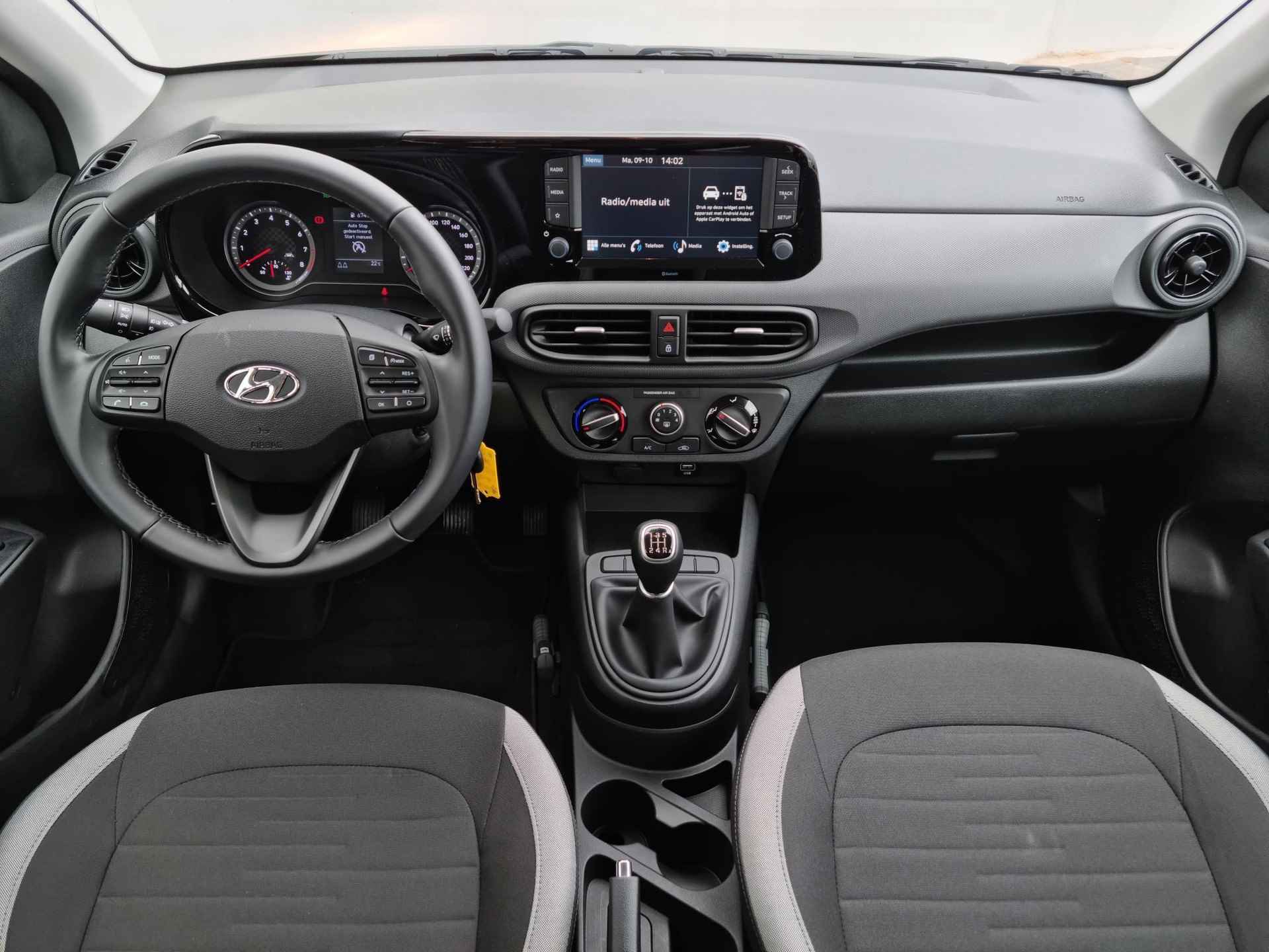 Hyundai i10 1.0 Comfort / Private Lease Vanaf €275 / Origineel NL / Navigatie via Android Auto/Apple Carplay - 2/36