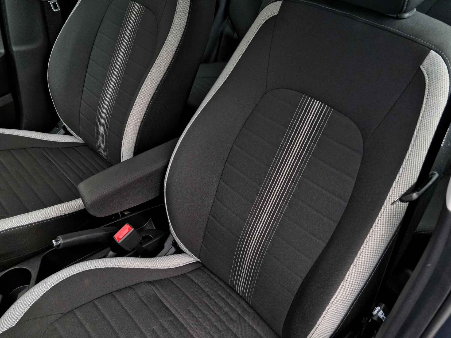 Hyundai i10 1.0 Comfort / Private Lease Vanaf €275 / Origineel NL / Navigatie via Android Auto/Apple Carplay - 26/36