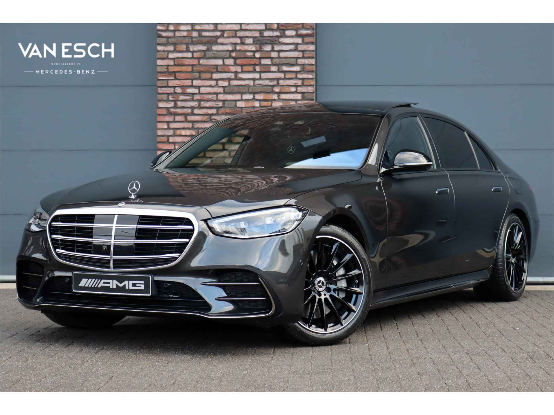 Mercedes-Benz S-Klasse 580 e 4MATIC Lang AMG Line Aut9 | Airmatic | Chauffeurspakket | Koelbox | Massage V+A | MBUX Tablet | Burmester High End | Vlakkenverwarming | Zonweringspakket | Luchtreinigingspakket |