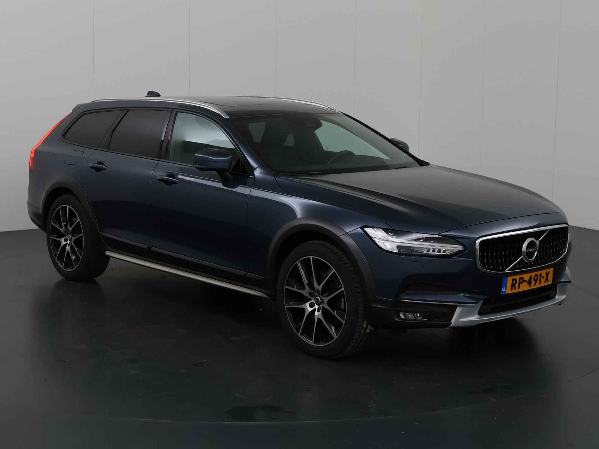 Volvo V90 Cross Country 2.0 T5 | 1e Eigenaar | Trekhaak | Panoramadak | Apple Carplay | Virtual cockpit | Cruise Control Adaptief | - 24/40