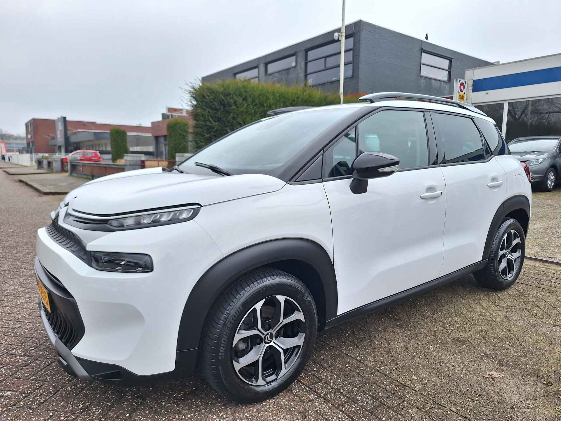 Citroën C3 Aircross 1.2 PureTech Shine - 3/29