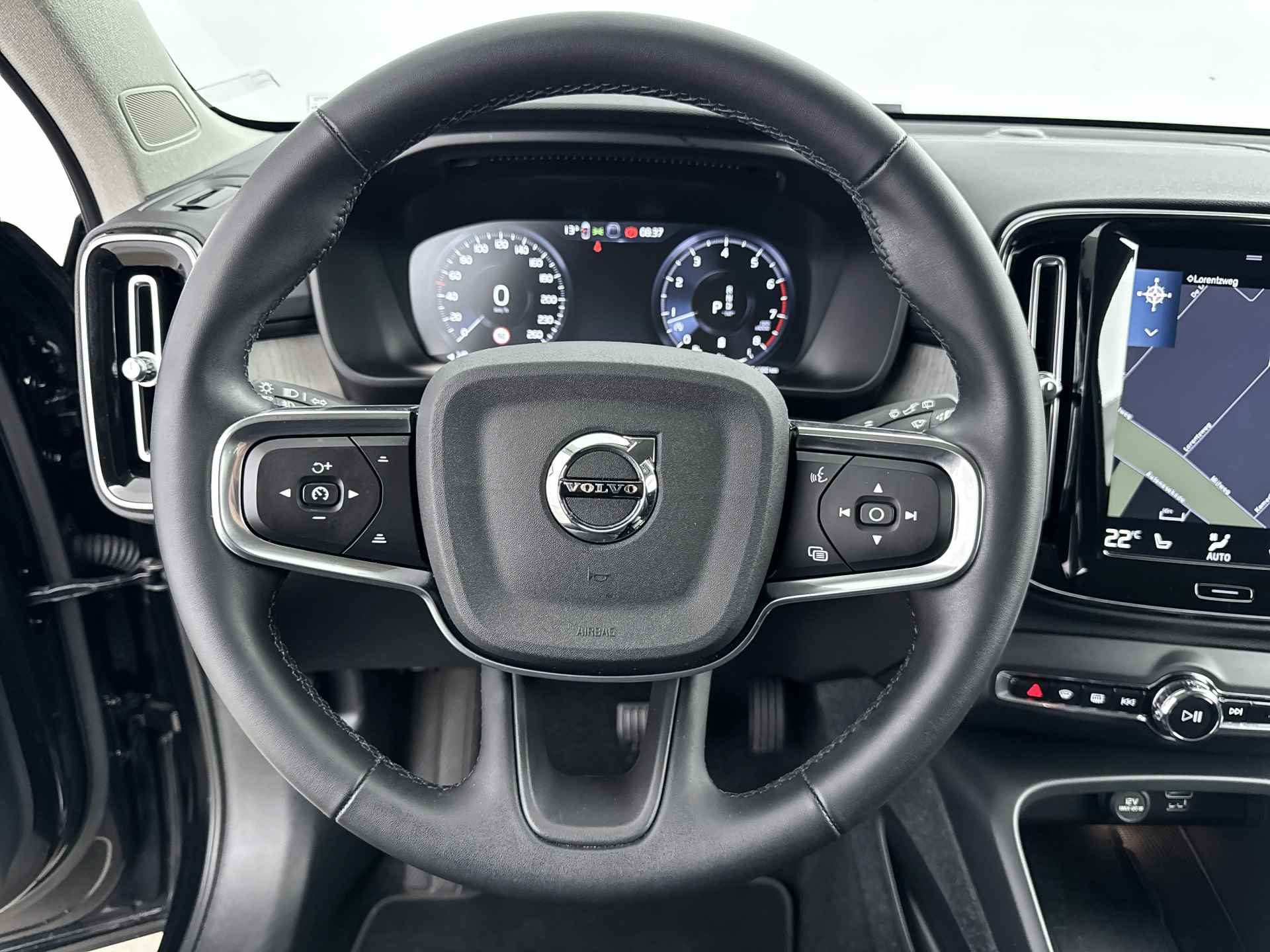 Volvo XC40 B4 Inscription | Adaptieve cruise | BLIS | Parkeercamera | Stoel/stuurverwarming | Trekhaak | Getint glas - 15/34