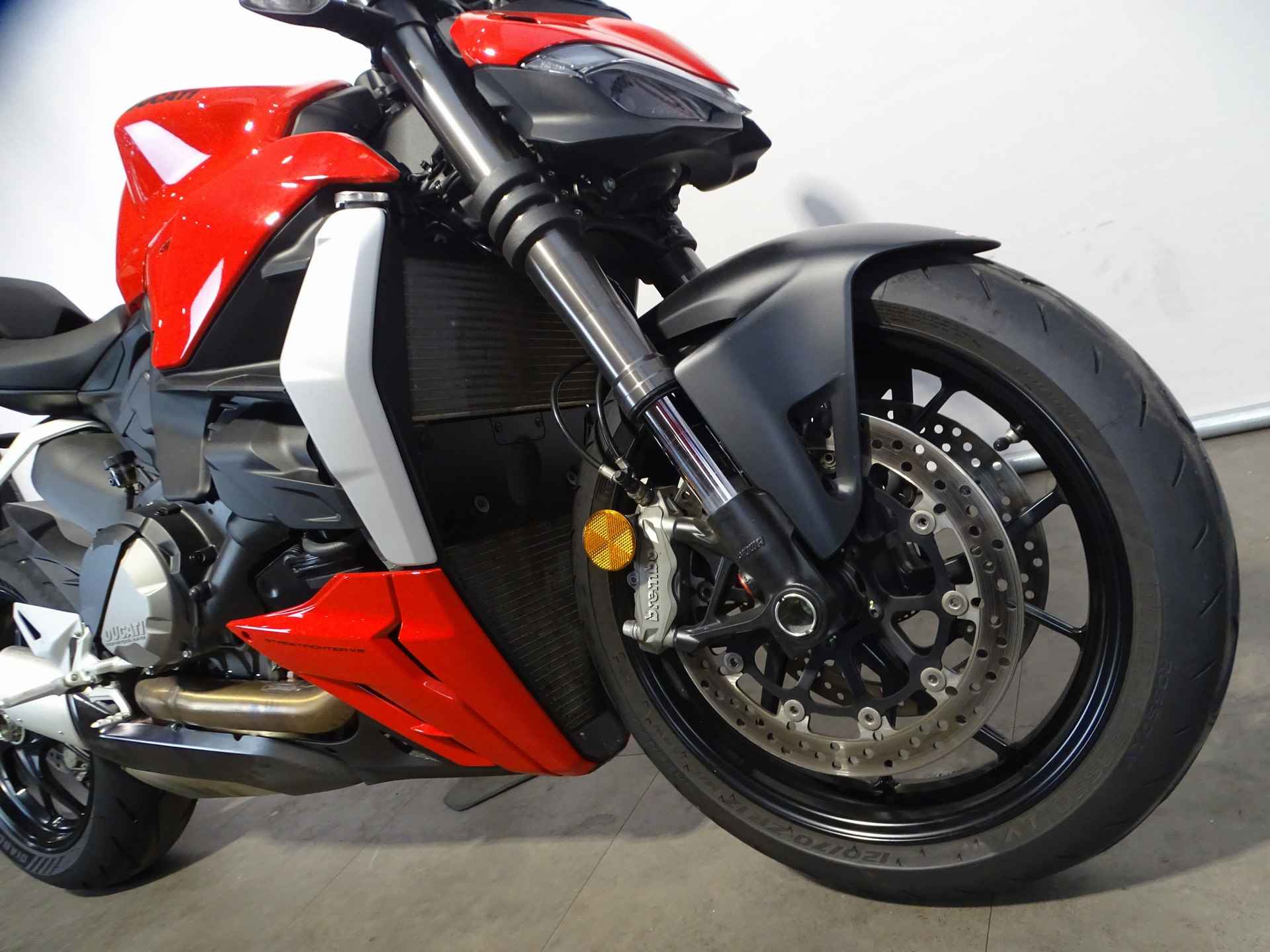 Ducati STREETFIGHTER V2 - 5/9