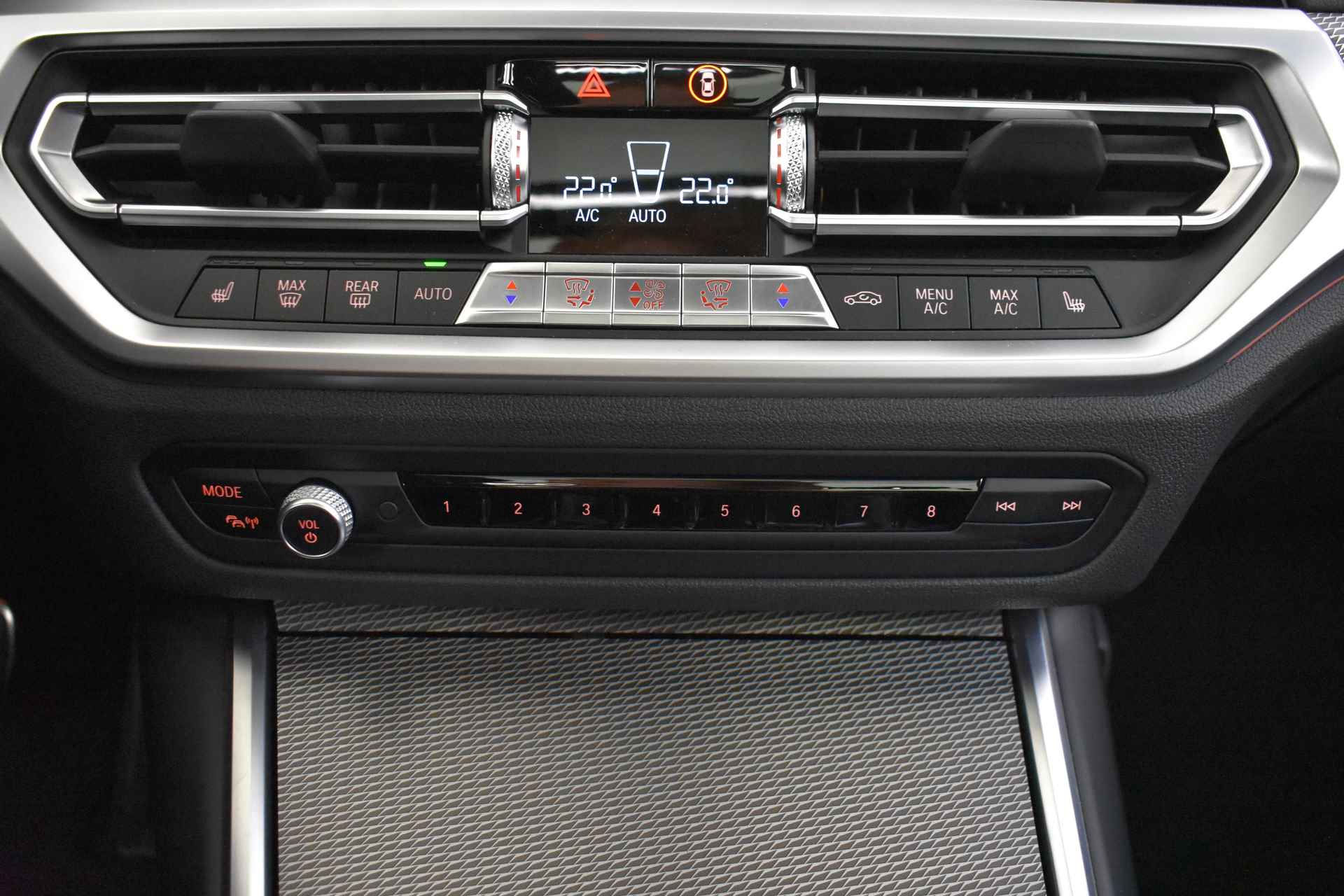 BMW 3 Serie Touring 320i High Executive M Sport Automaat / Panoramadak / Sportstoelen / Stoelverwarming / LED / Parking Assistant /  Live Cockpit Professional / Active Cruise Control - 27/40