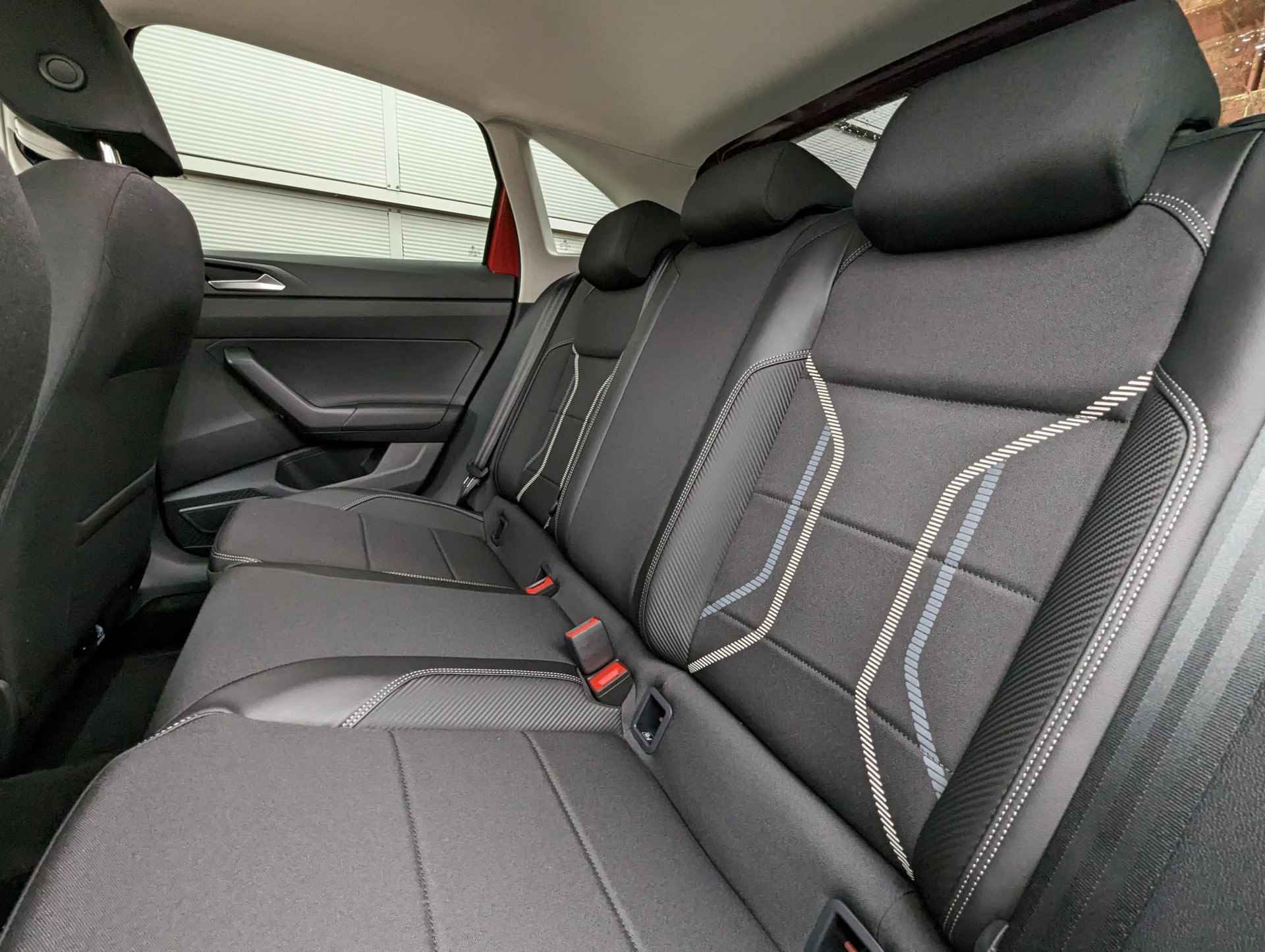 Volkswagen Taigo 1.0 TSI 110pk DSG Style | Comfort Pakket | Digital Cockpit Pro | Multimedia Pakket - 11/34