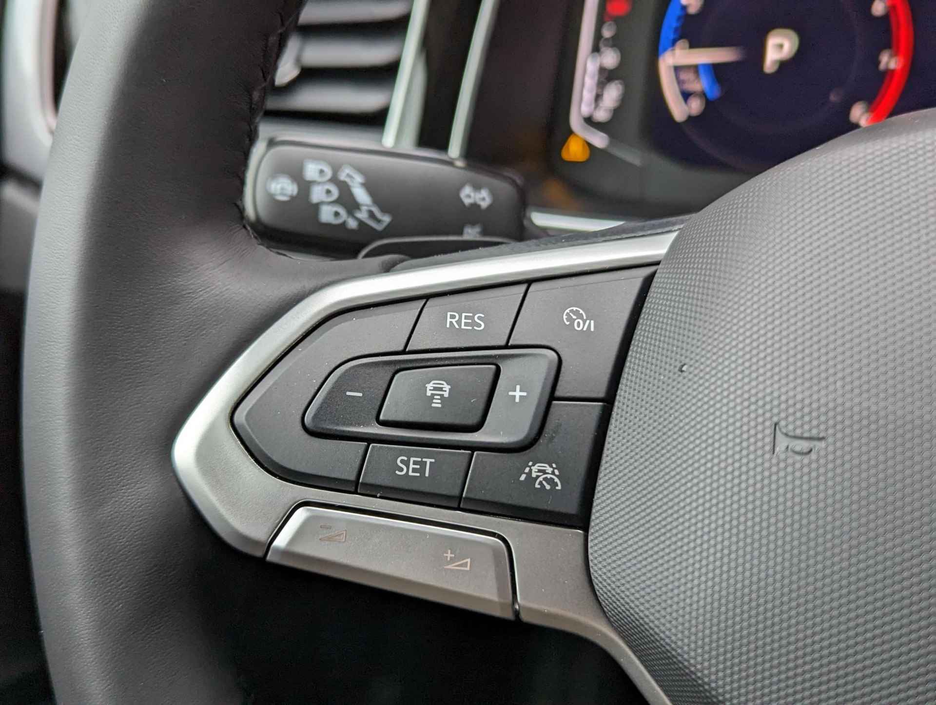 Volkswagen Taigo 1.0 TSI 110pk DSG Style | Comfort Pakket | Digital Cockpit Pro | Multimedia Pakket - 22/34