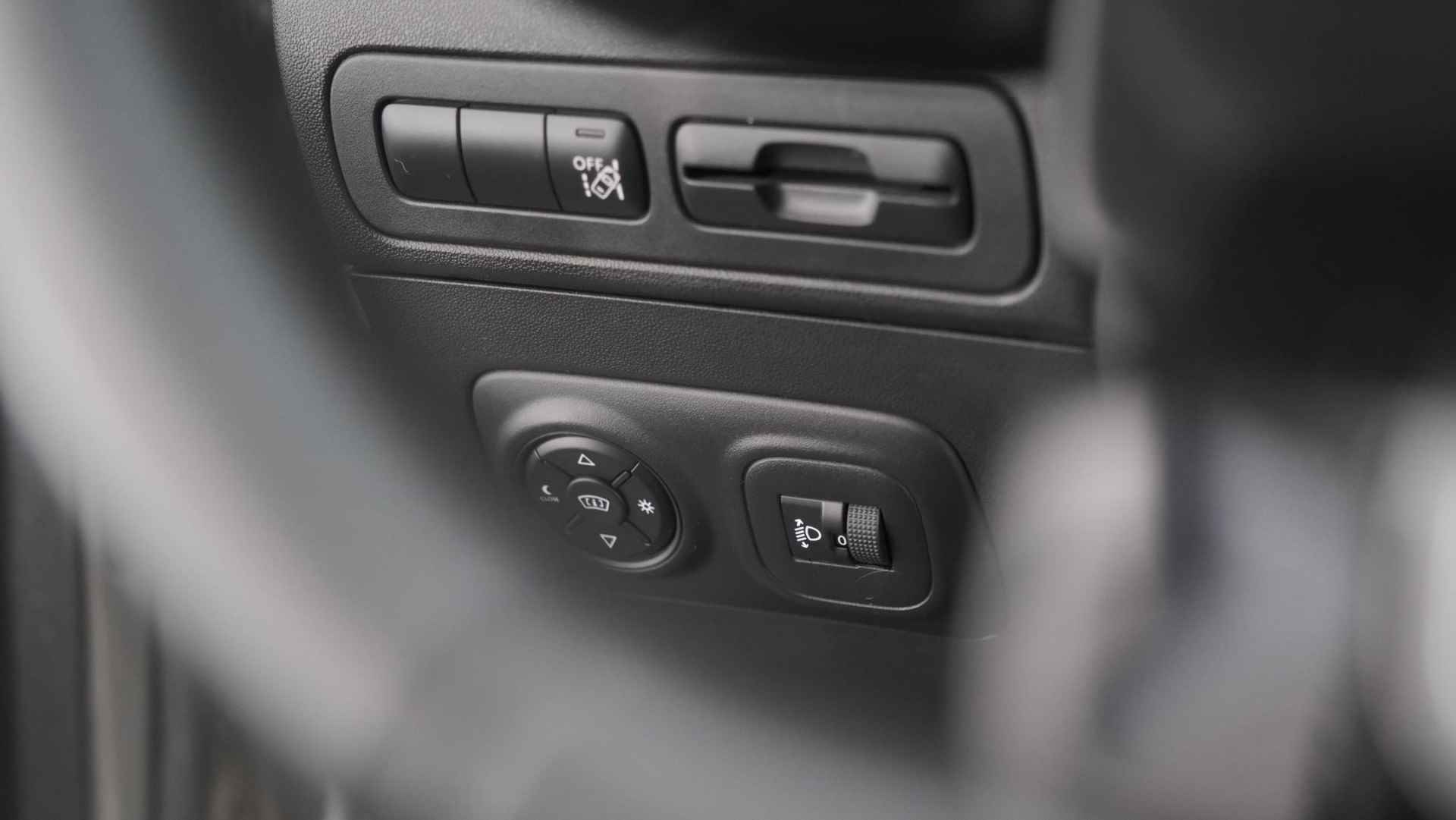 Citroen C3 Aircross PureTech 110 S&S Shine | Camera | Dodehoekdetectie | Panoramadak | Apple Carplay | HIFI Audio | Head-Up Display - 38/59