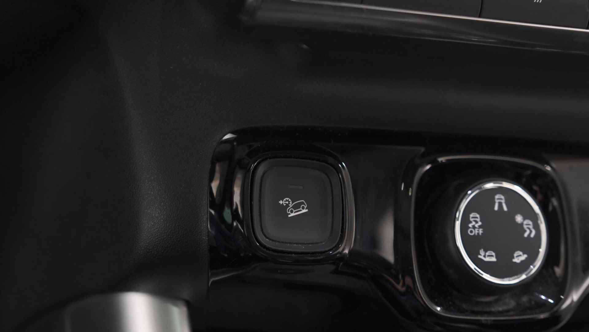 Citroen C3 Aircross PureTech 110 S&S Shine | Camera | Dodehoekdetectie | Panoramadak | Apple Carplay | HIFI Audio | Head-Up Display - 43/59