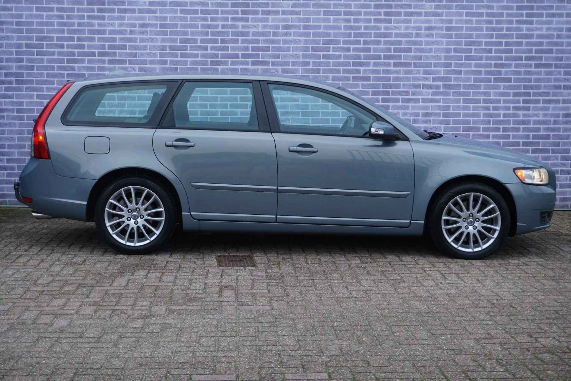 Volvo V50 2.5 T5 Momentum 230PK! | 5 cilinder! | Trekhaak | Climate Controle | Parkeersensoren | Cruise controle | - 21/21