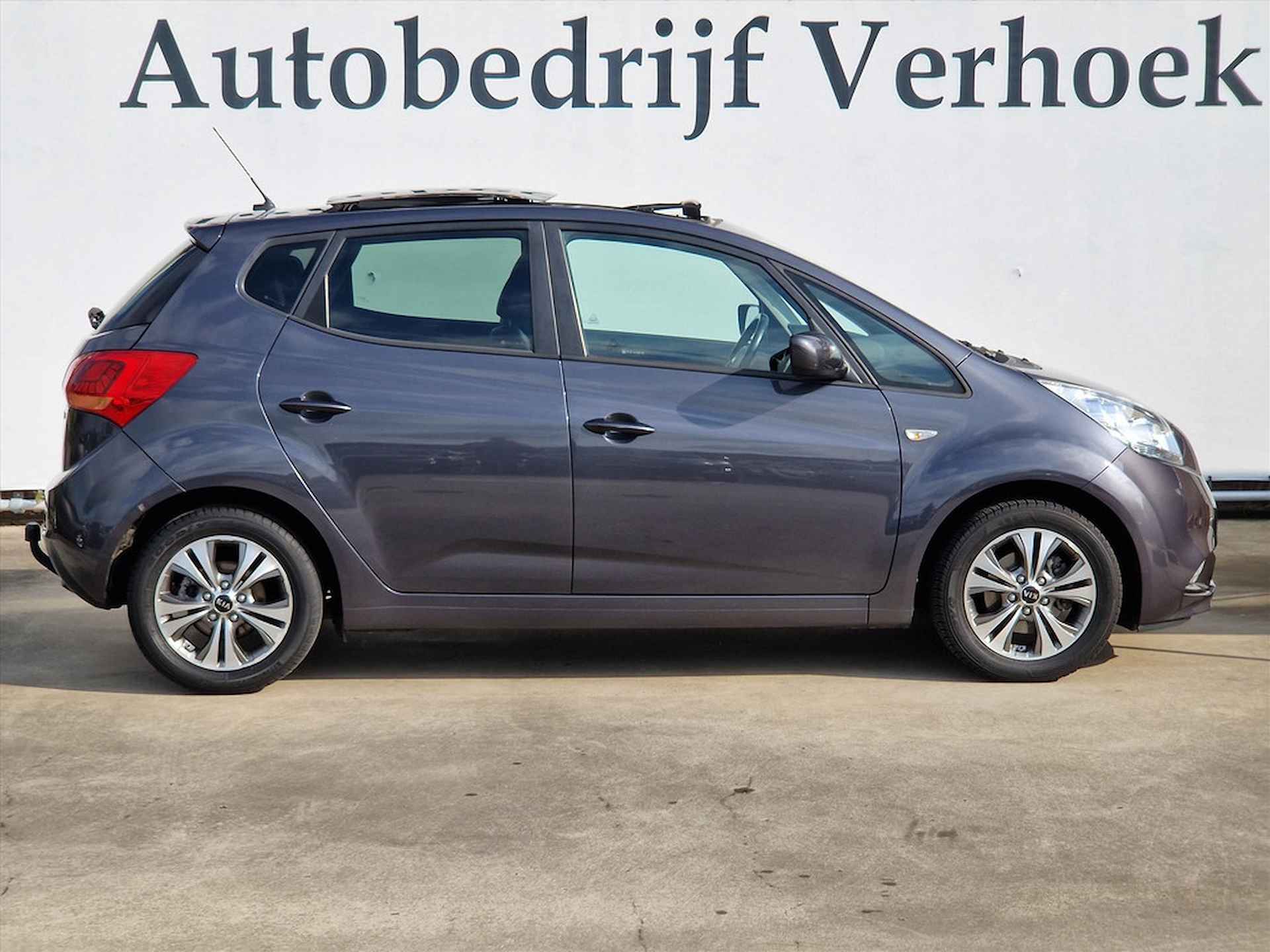 Kia Venga 1.4 CVVT 90pk Dynamic Plus Line | Trekhaak | Panodak | NL Auto | - 5/25