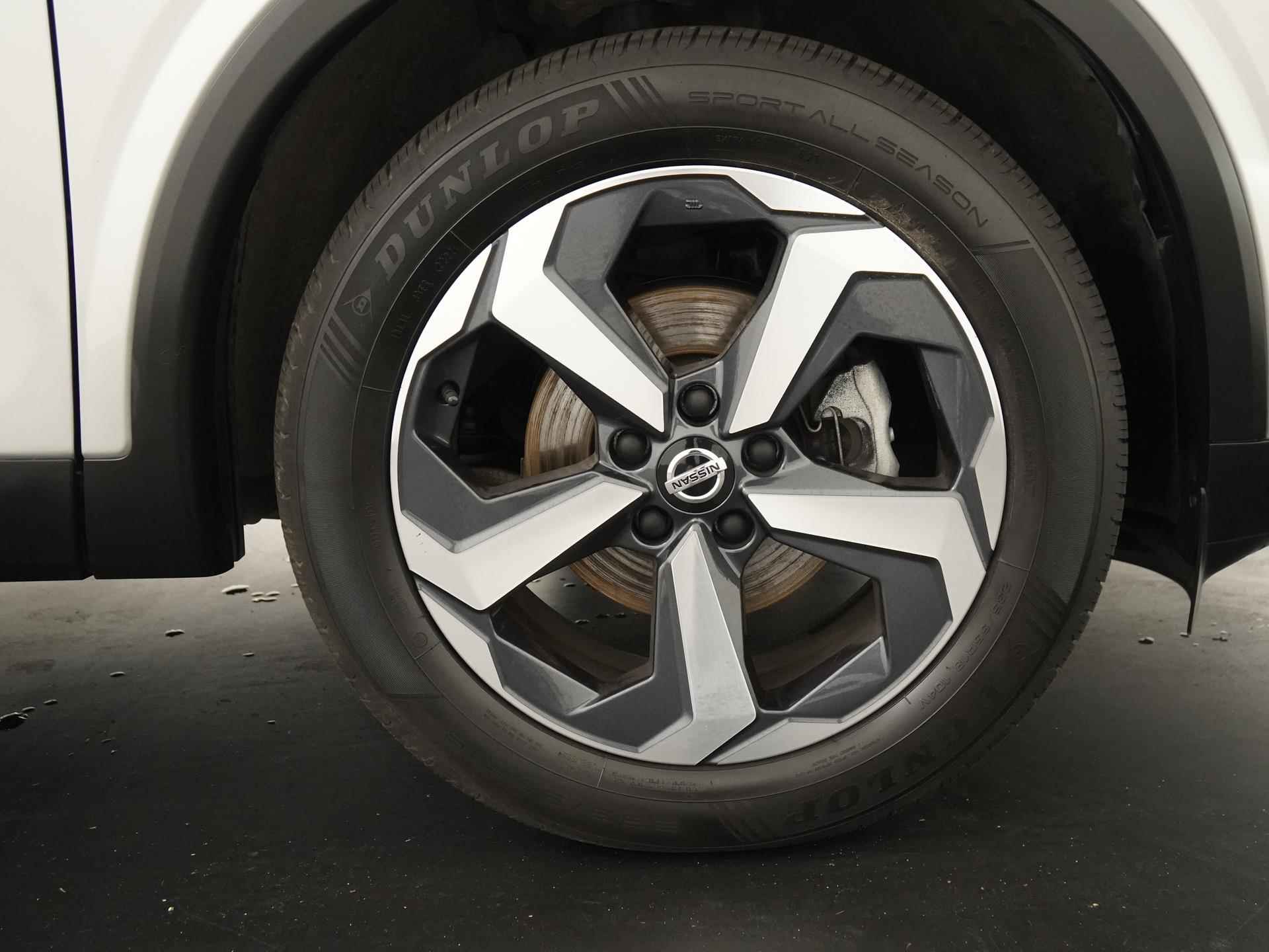 Nissan QASHQAI 1.3 MHEV Premiere Edition | Panoramadak | Head-up | 360 Camera | Trekhaak |  Zondag Open! - 31/39