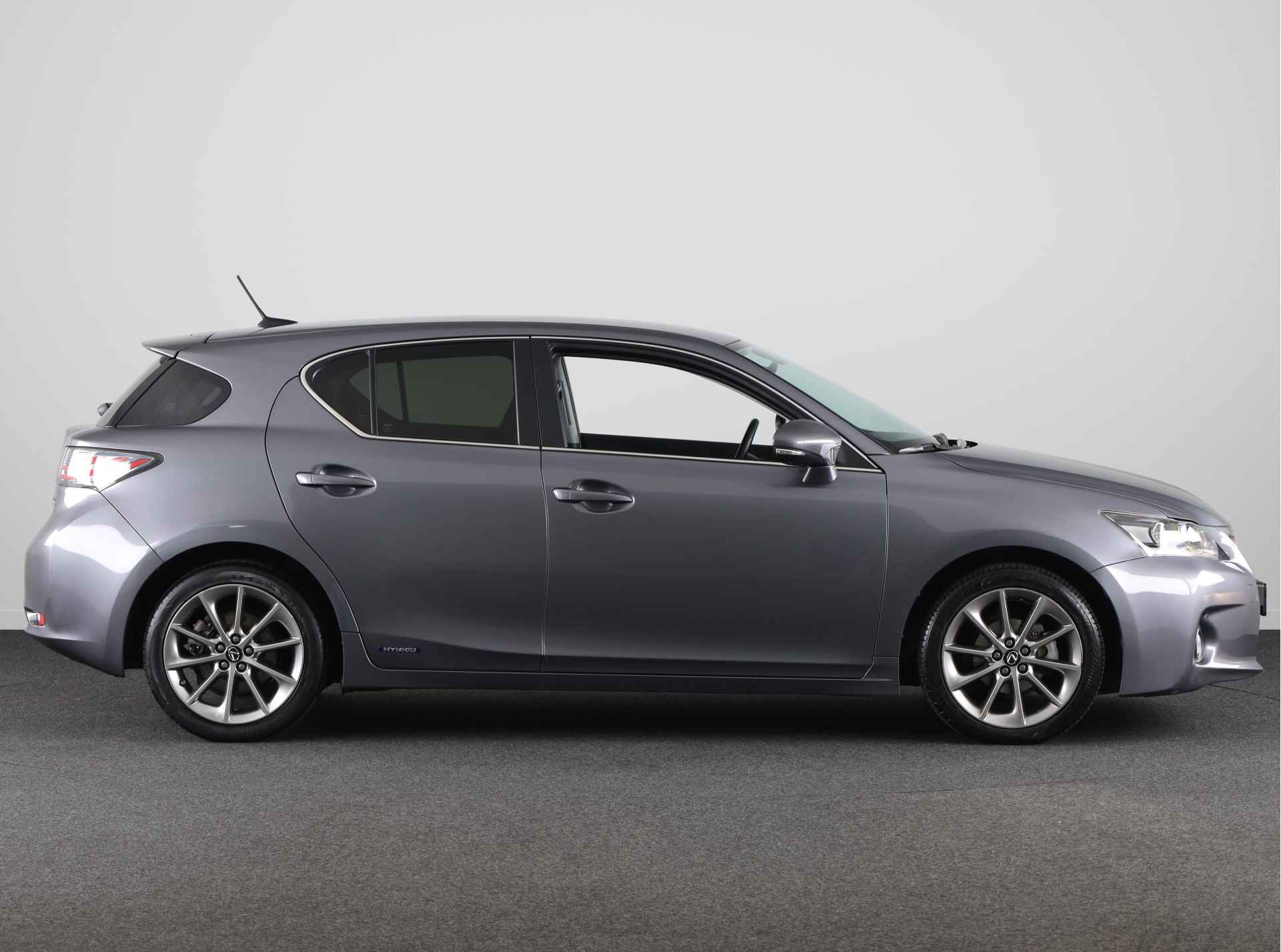 Lexus CT 200h Business Style Limited | Lederen bekleding | Parkeercamera | 17' Velgen | - 15/38