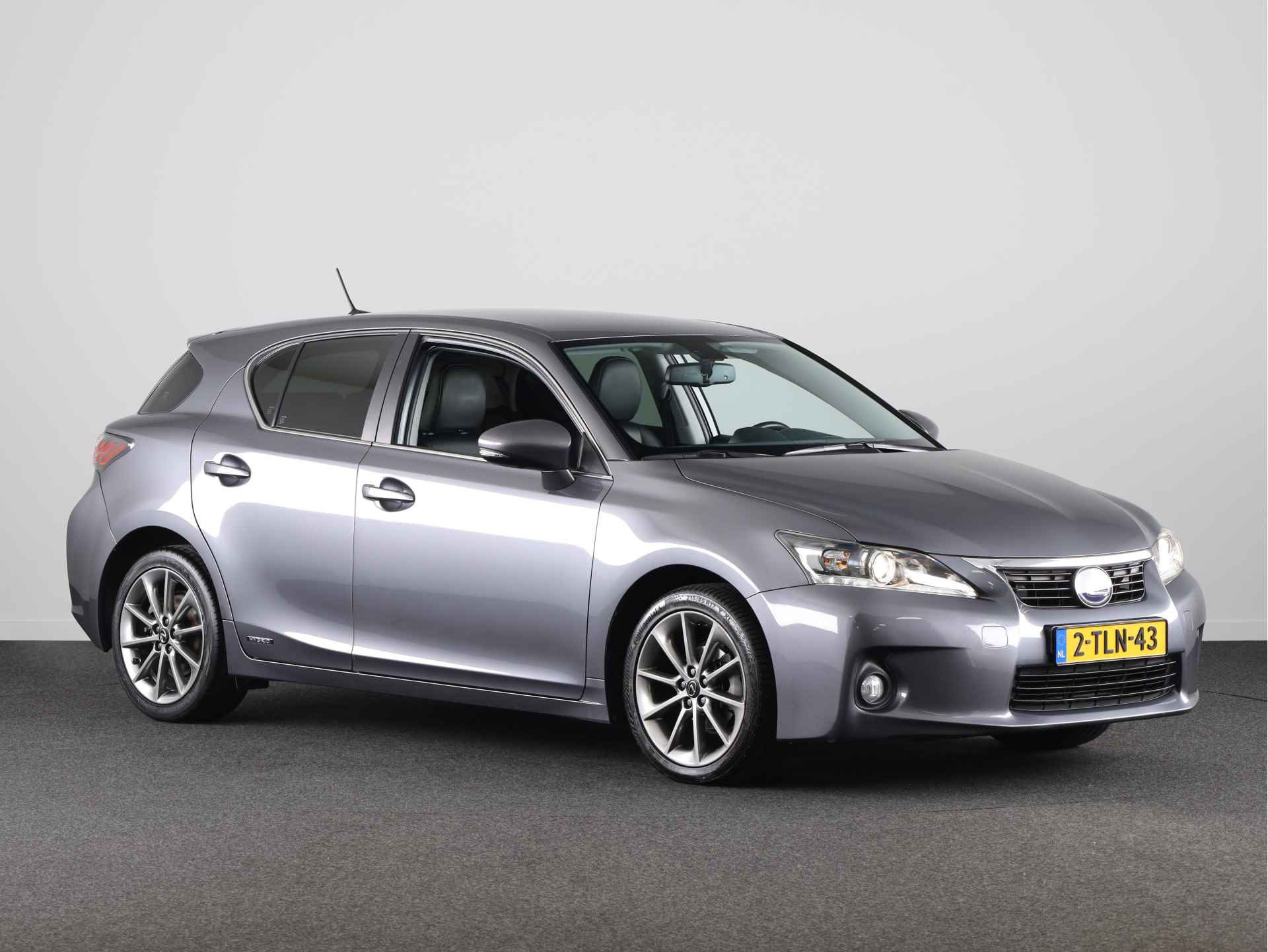 Lexus CT 200h Business Style Limited | Lederen bekleding | Parkeercamera | 17' Velgen | - 16/38