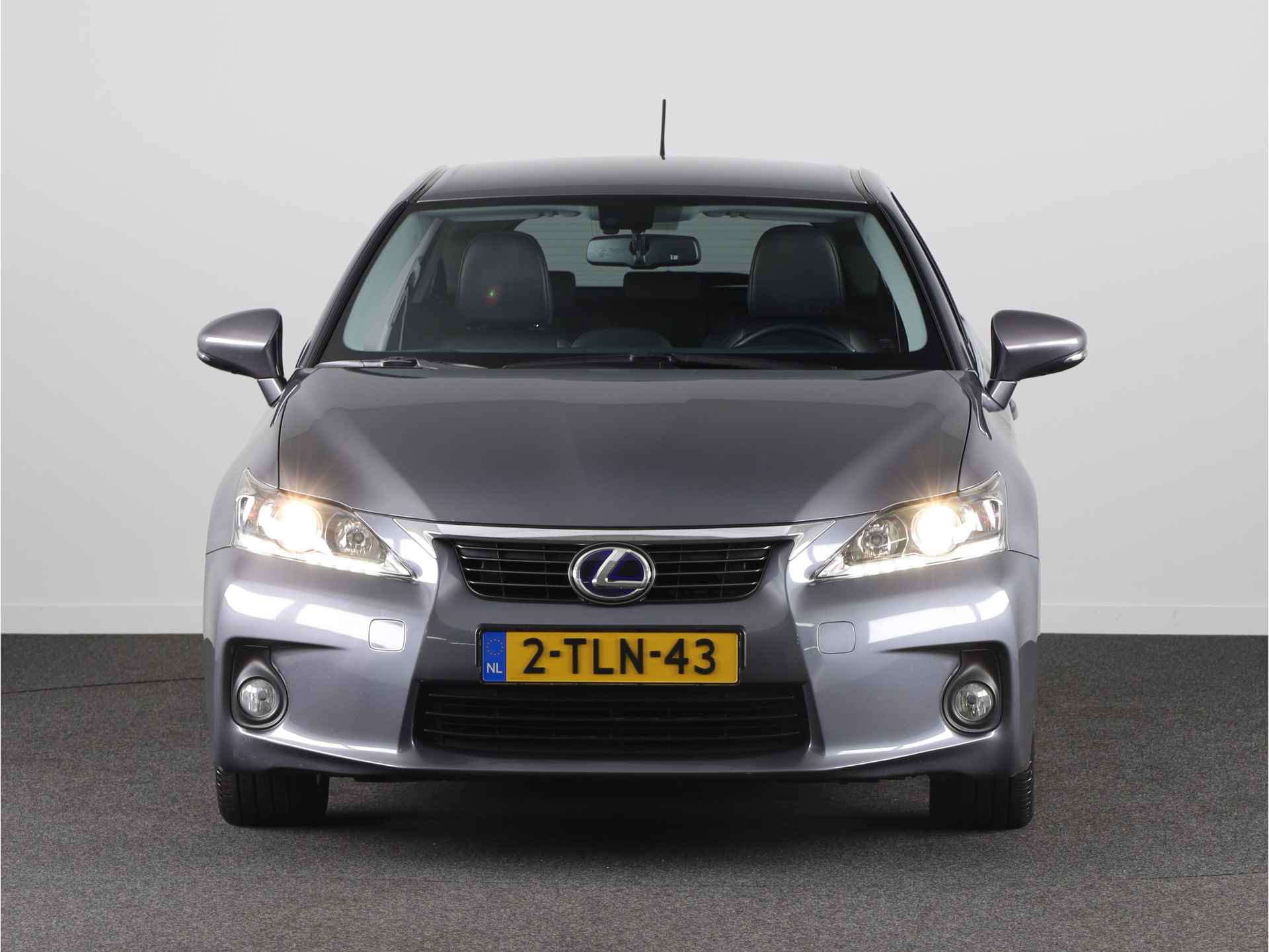 Lexus CT 200h Business Style Limited | Lederen bekleding | Parkeercamera | 17' Velgen | - 24/38