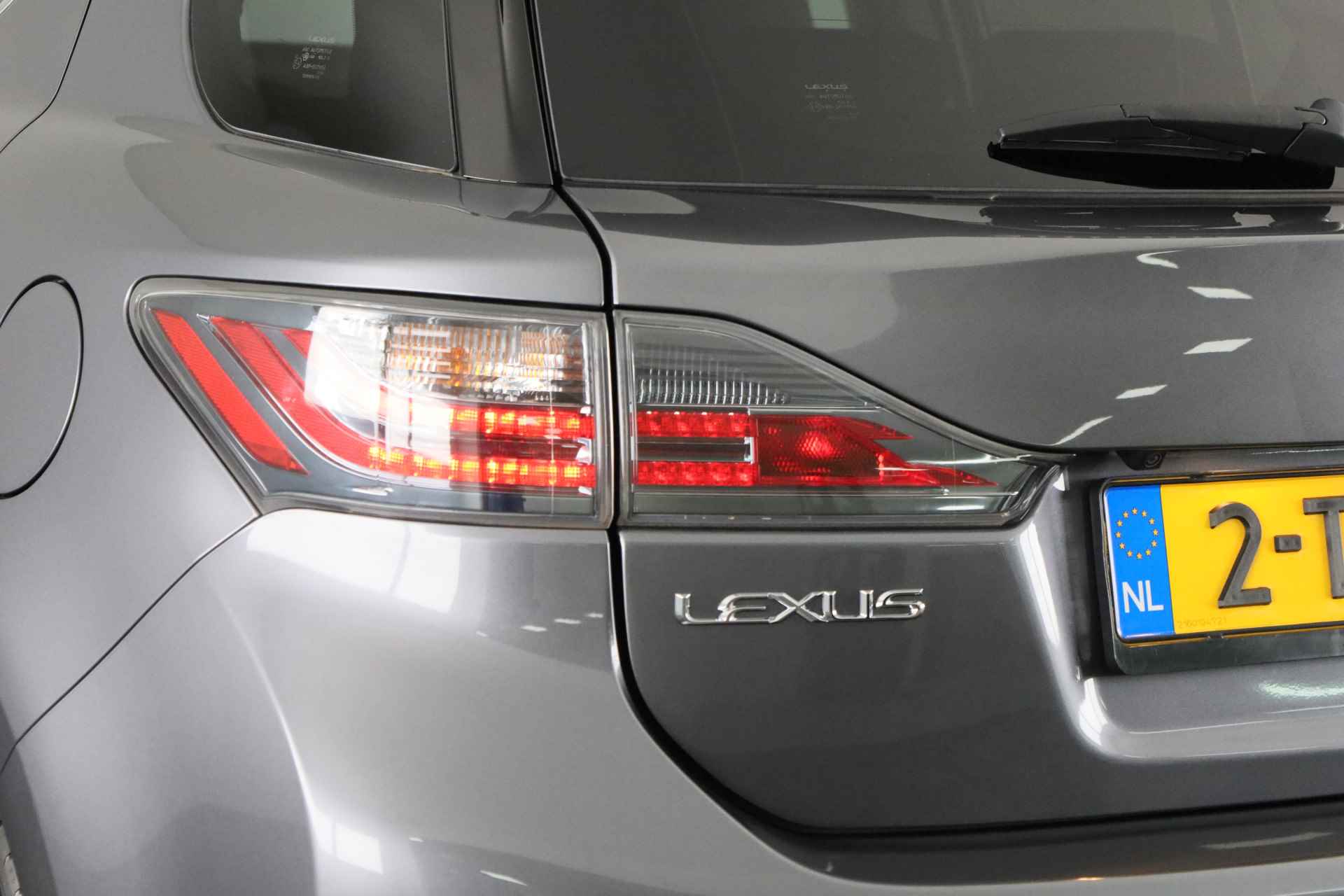 Lexus CT 200h Business Style Limited | Lederen bekleding | Parkeercamera | 17' Velgen | - 36/38