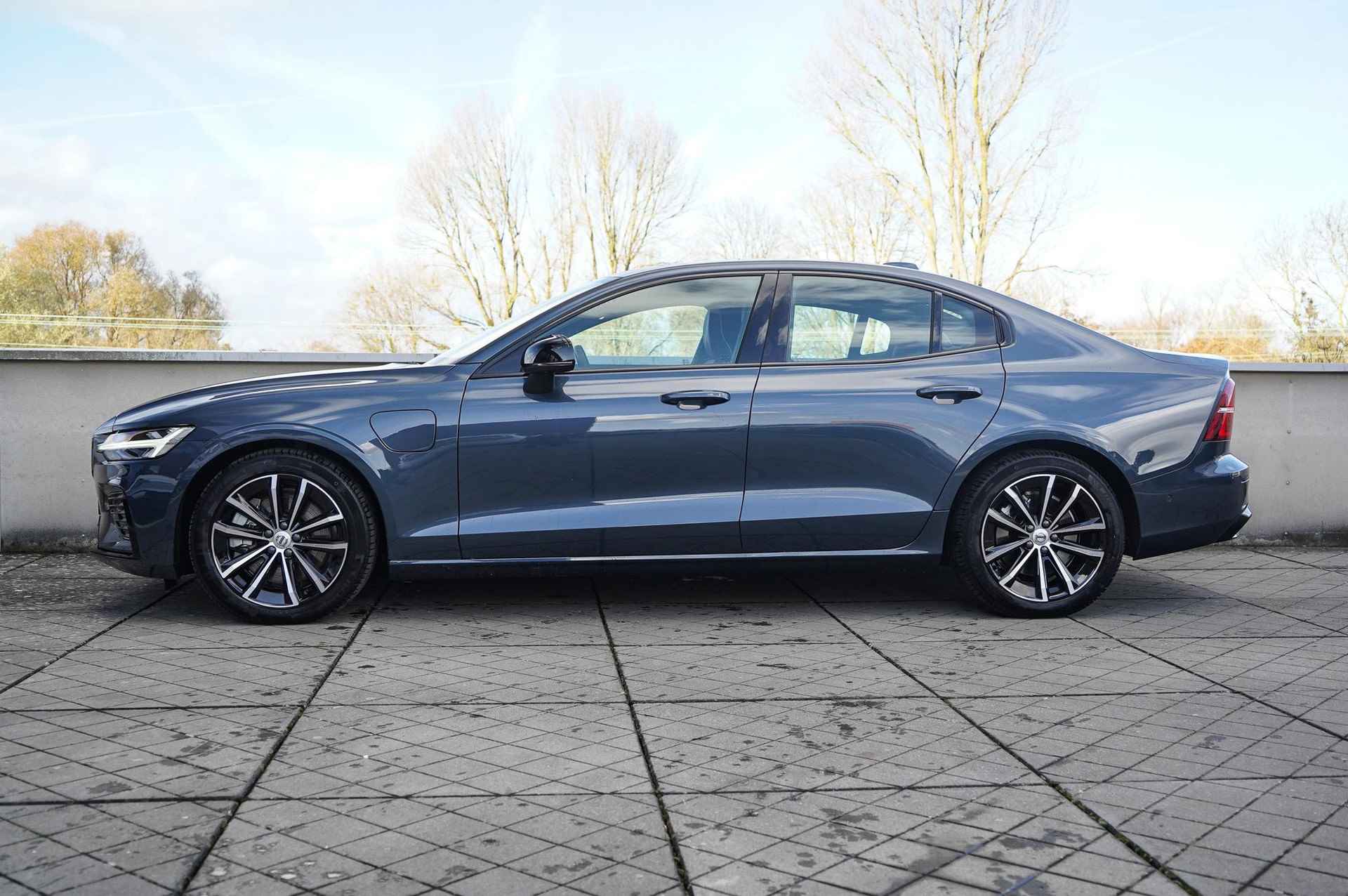 Volvo S60 2.0 Recharge T6 AWD Ultimate Dark Bowers & Wilkins | Adaptieve Cruise Control | Google Infotainment | Panoramadak - 3/26